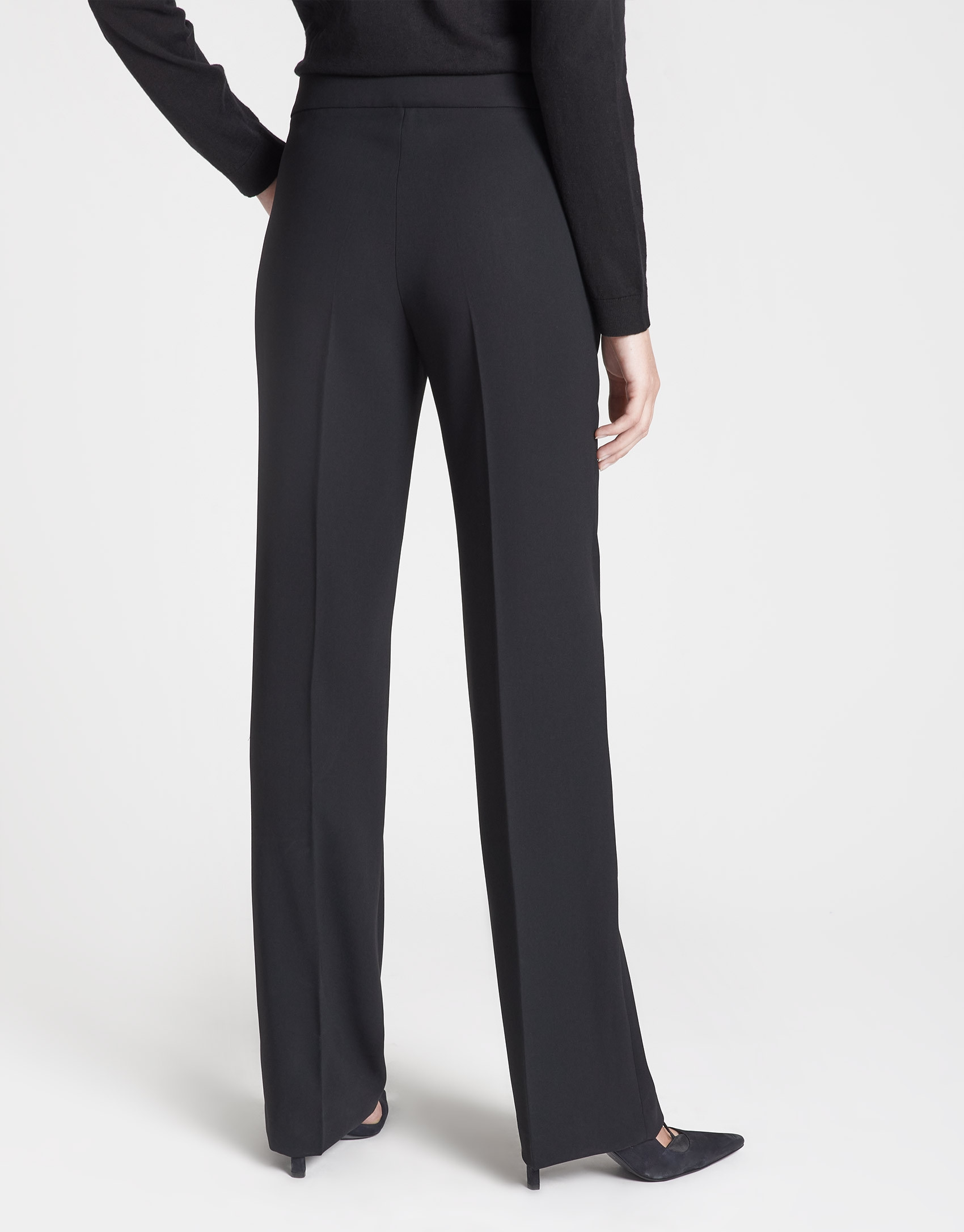 Pantalón recto negro