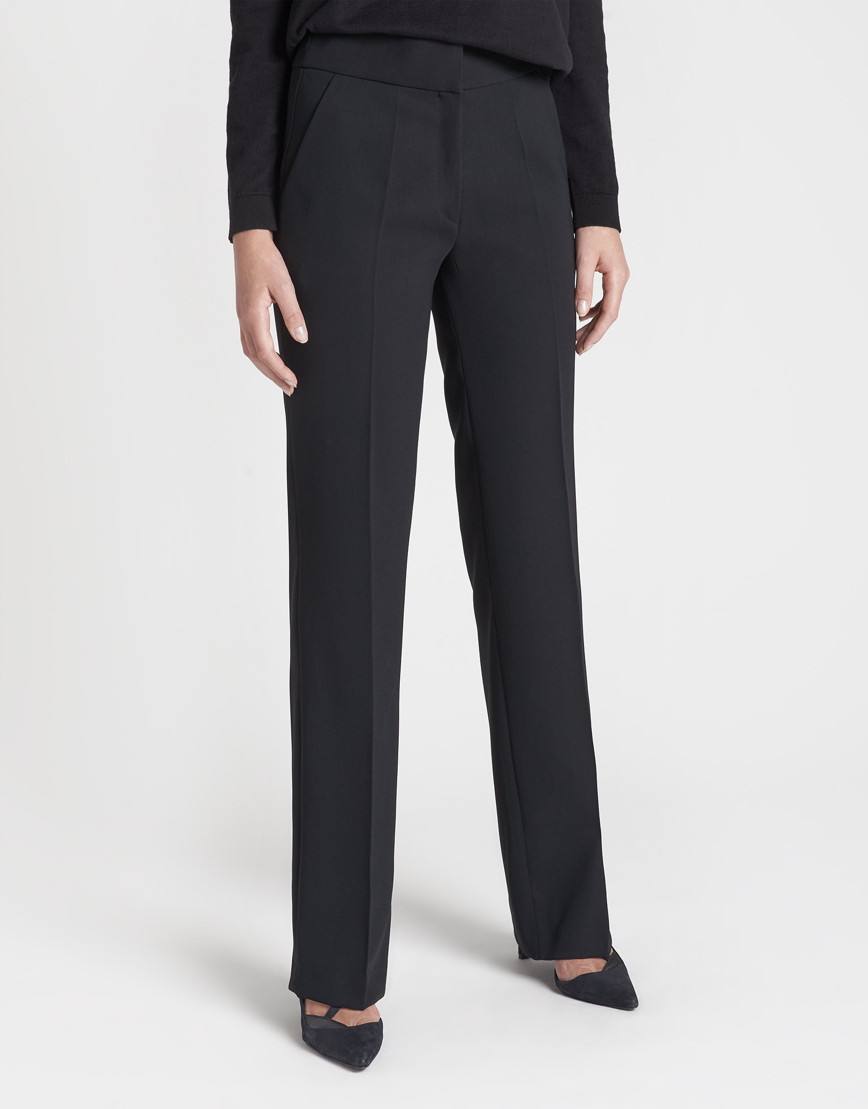 Pantalón recto negro
