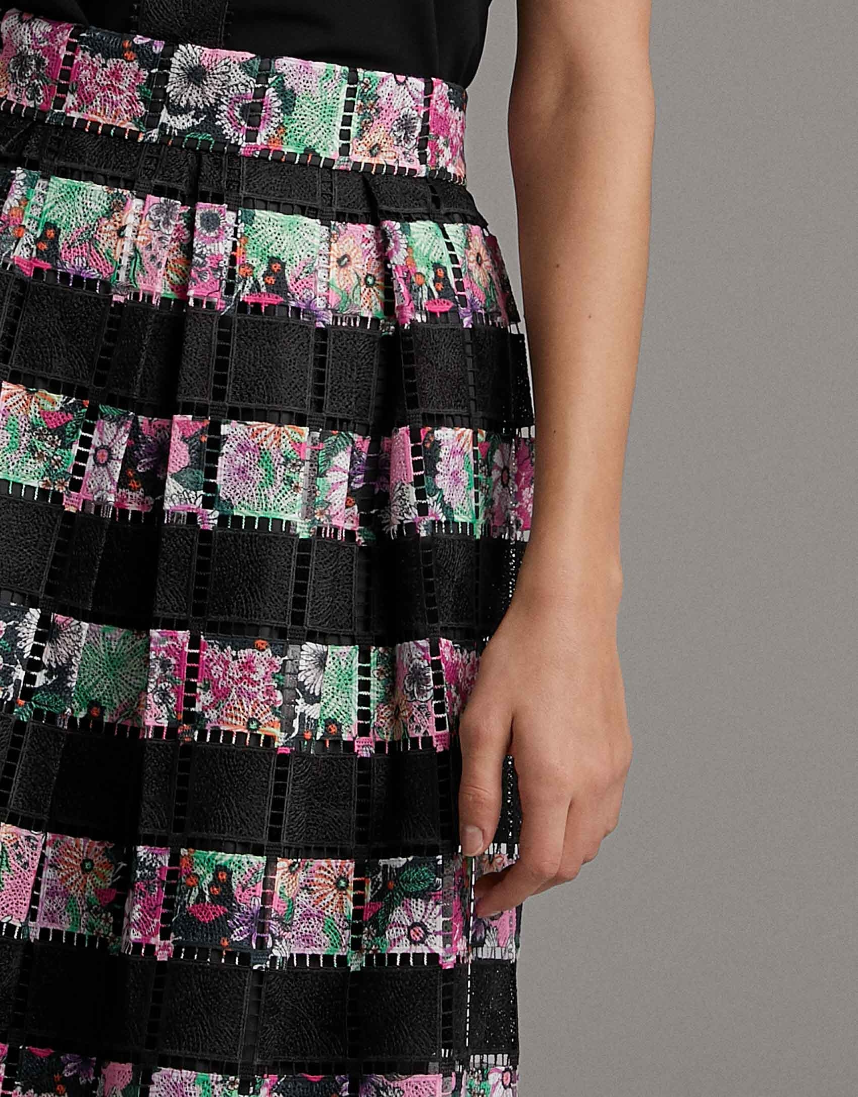 Falda larga negra con encaje colores - Mujer | Roberto Verino