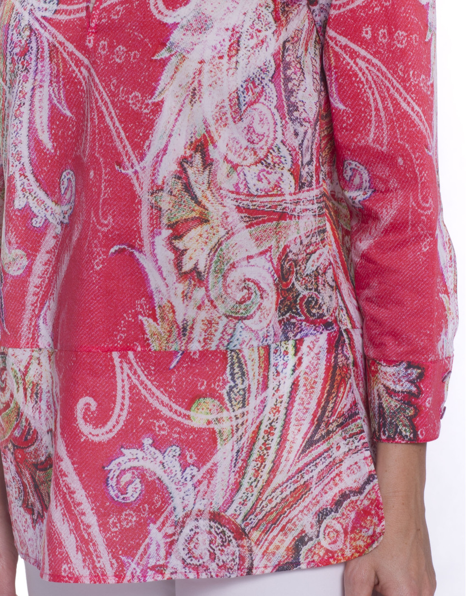 Long sleeve shirt with round neck 