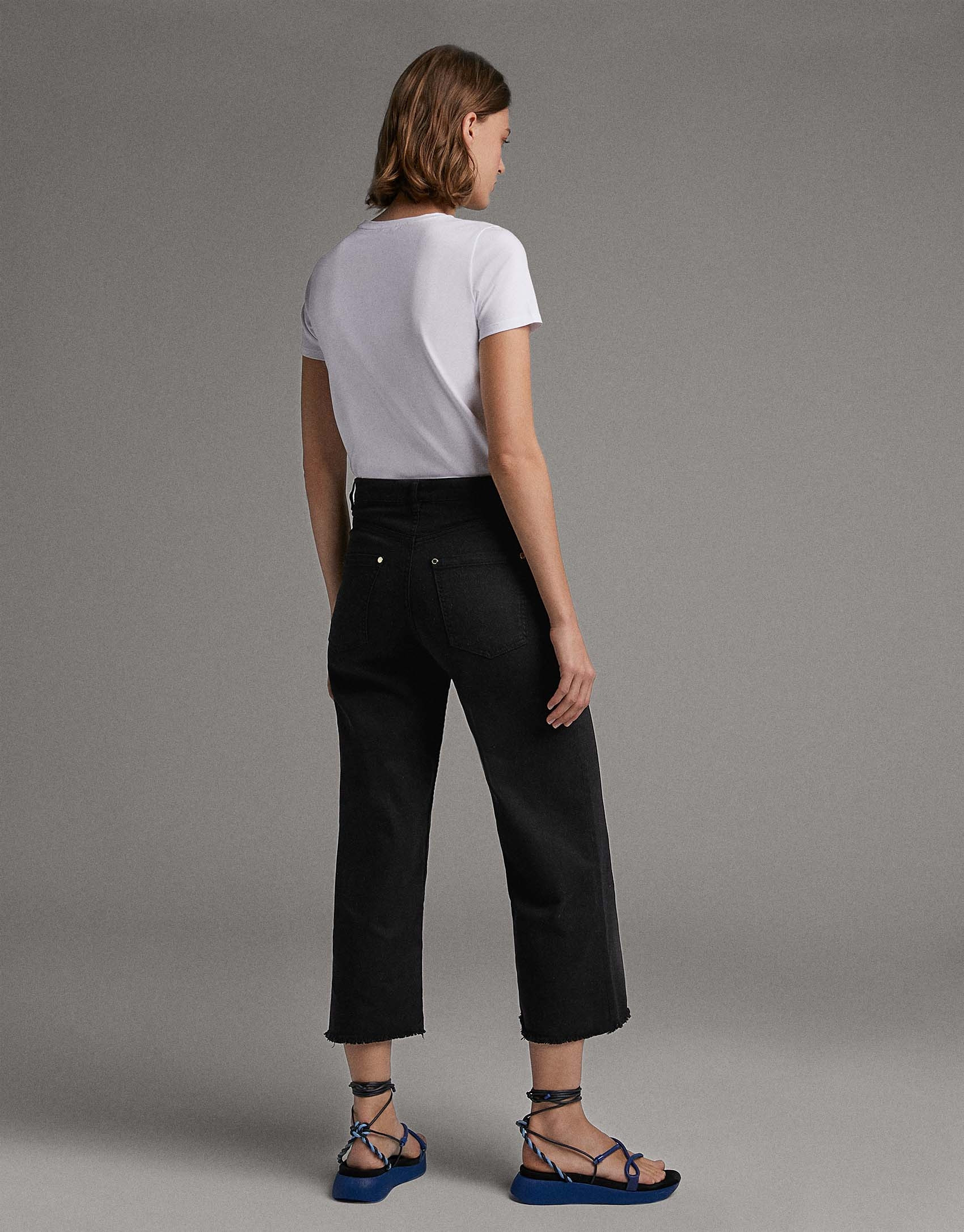 Black bell bottom jeans  - Woman - SS2020 | Roberto Verino