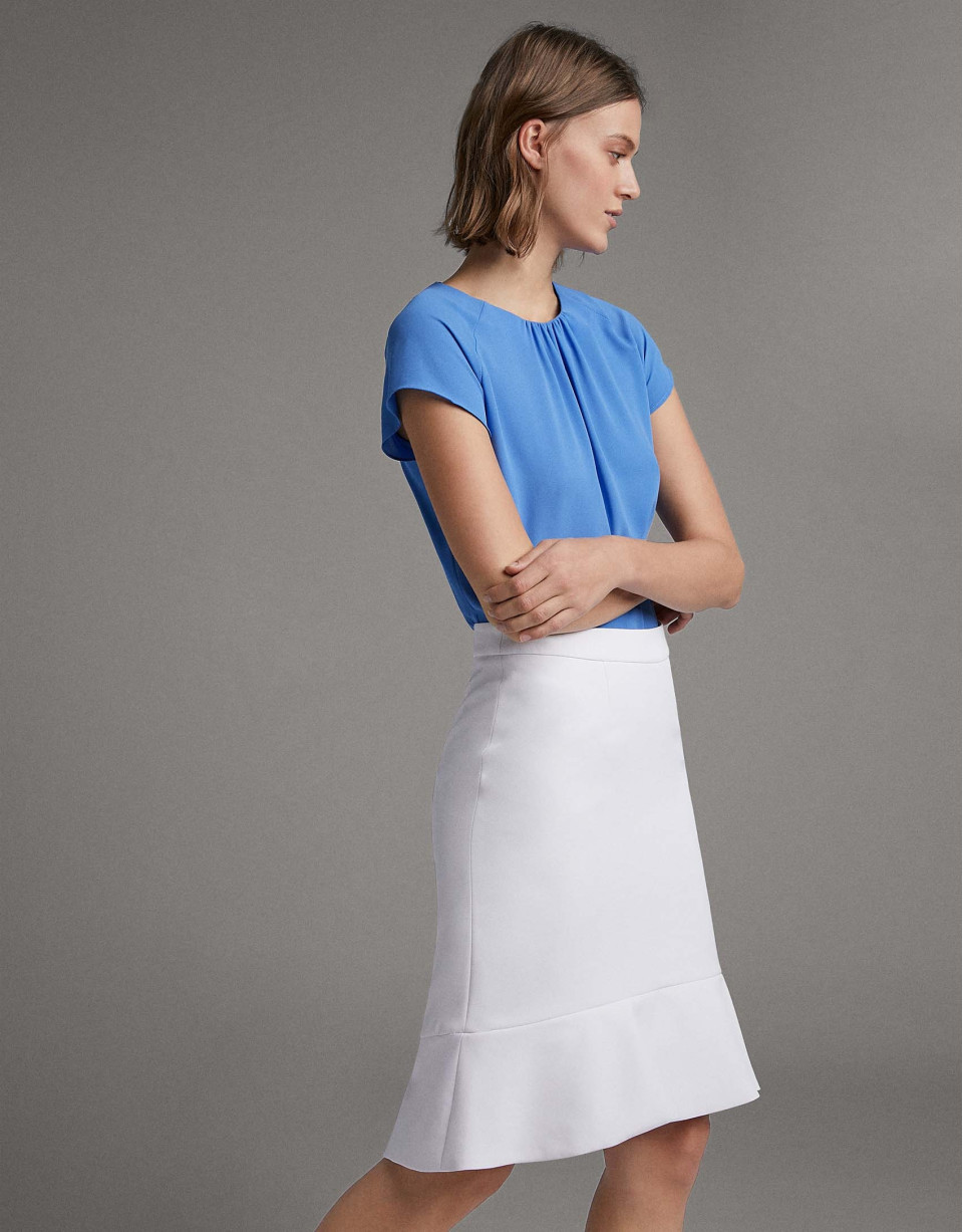 White short skirt with flare - Woman - SS2020 | Roberto Verino