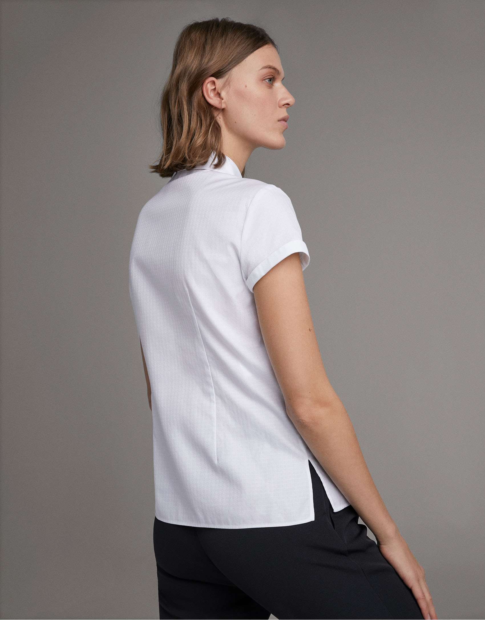 Camisa manga corta blanca con volante - Mujer | Roberto Verino