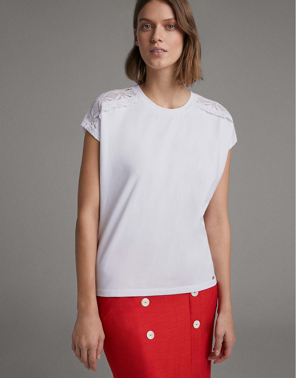 Beige short-sleeve top with chantilly lace | Roberto Verino