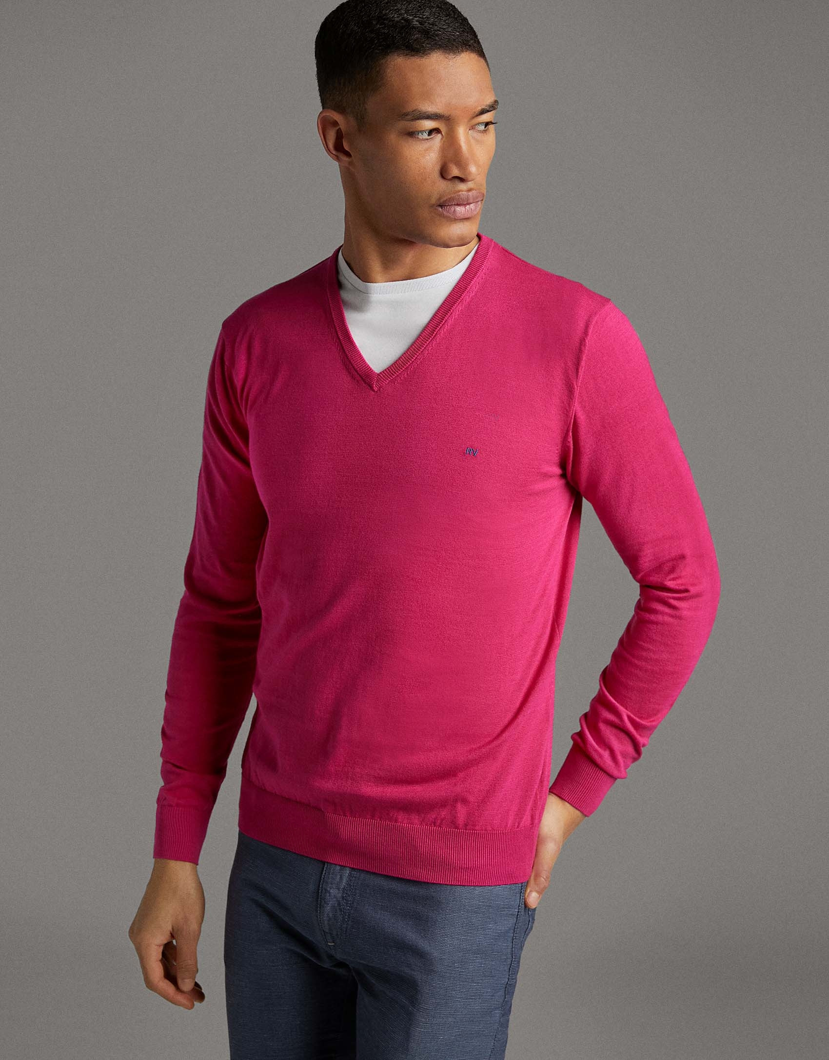 Jersey cuello pico rosa oscuro - Hombre | Roberto Verino