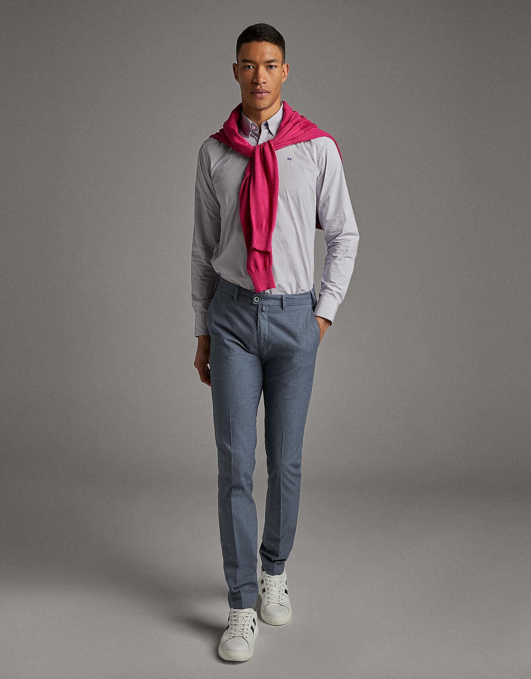 Jersey cuello pico rosa oscuro - Hombre | Roberto Verino
