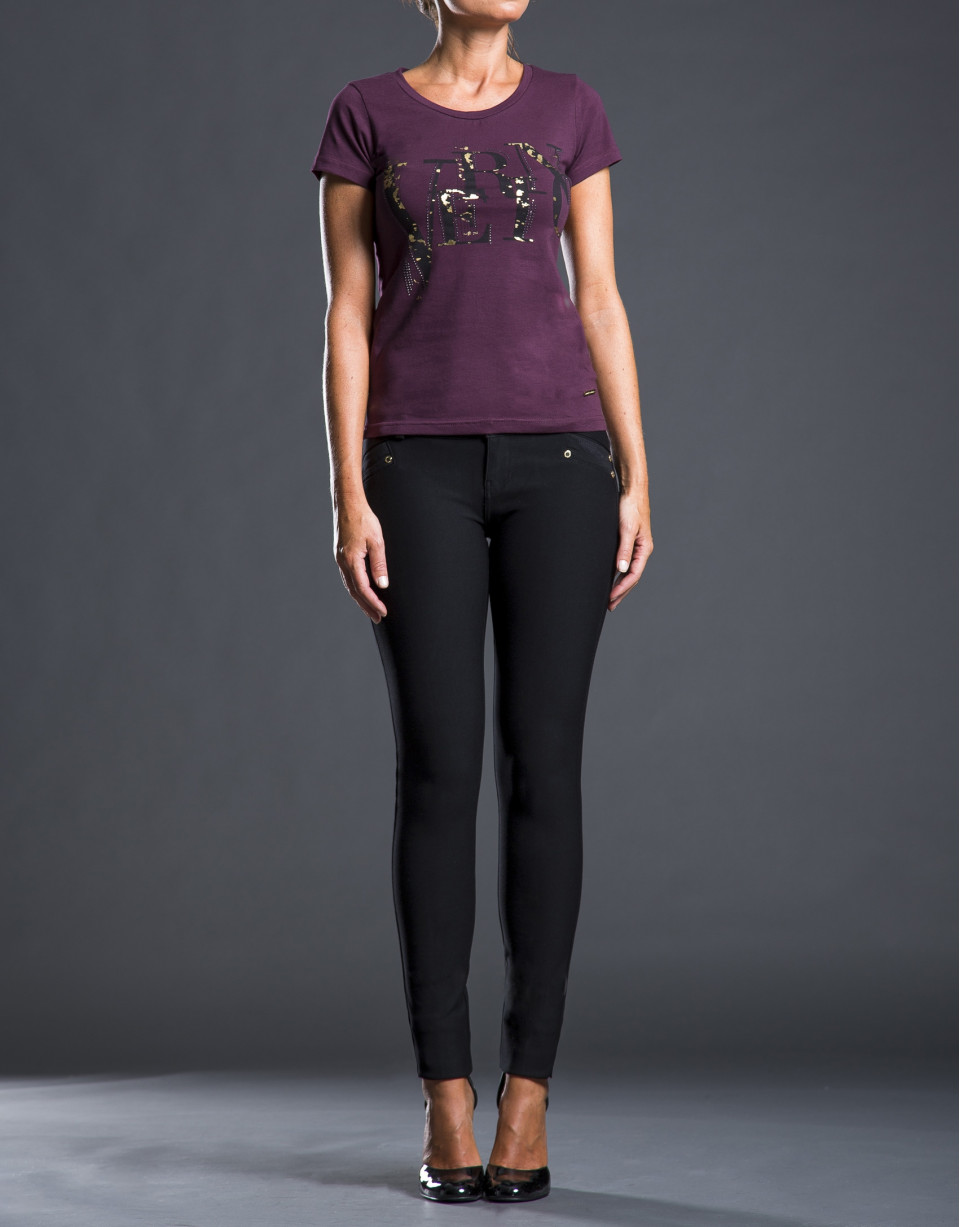 Fuchsia t-shirt with RV logo