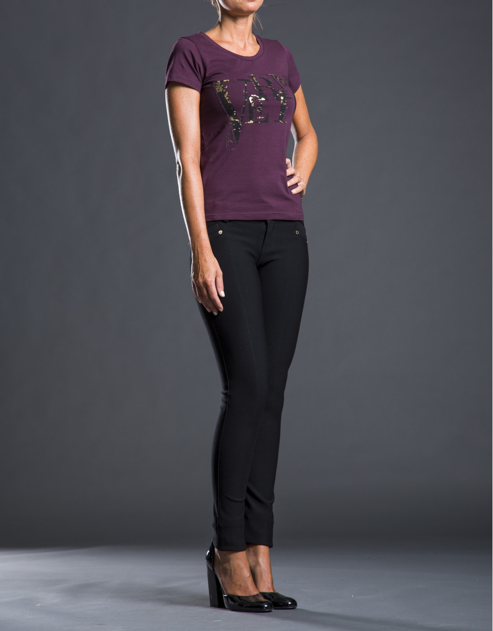 Fuchsia t-shirt with RV logo