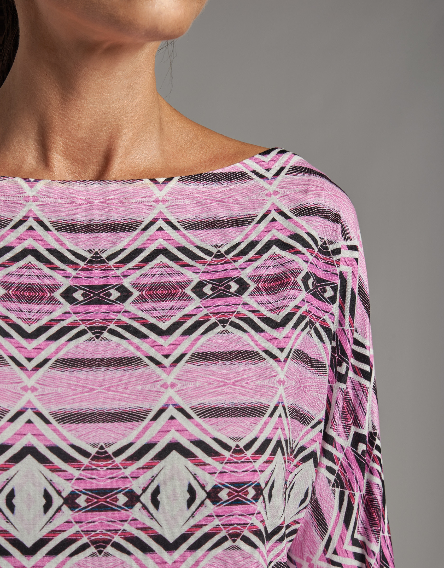 Camiseta manga murciélago estampada rosa | Roberto Verino