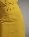Falda midi oro con cinturón