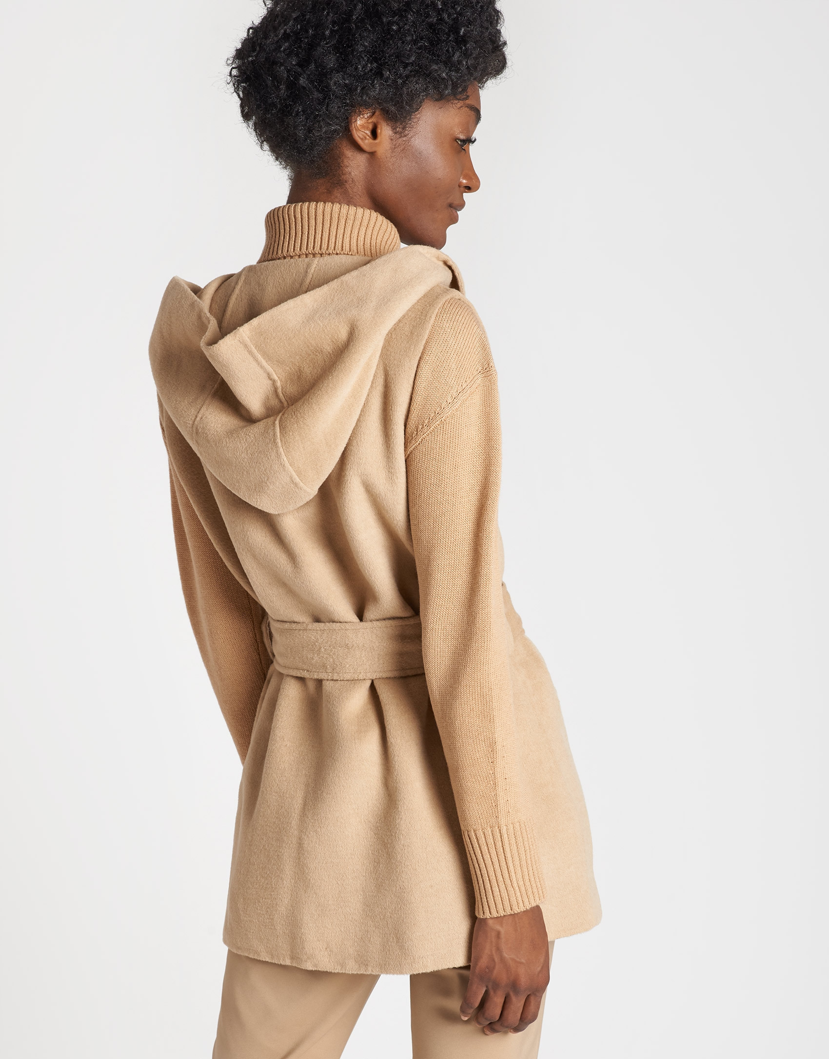 Beige quilted coat with vest inside - OI20 - % | Roberto Verino
