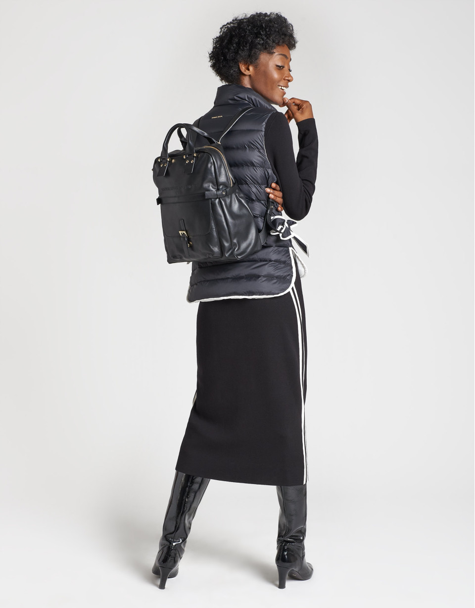 Mochila Charlotte piel negra - OI20 - % | Roberto Verino