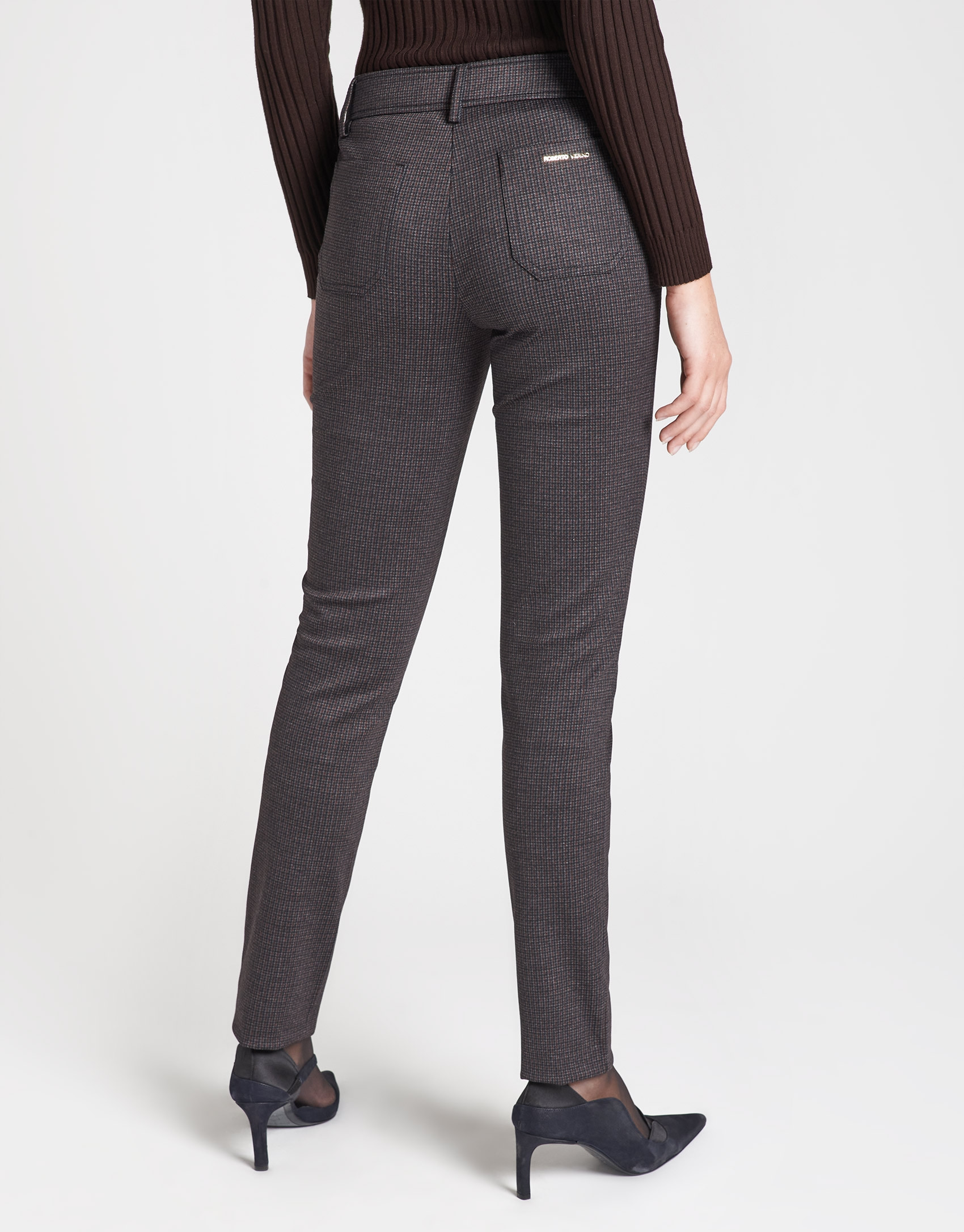 Brown houndstooth cigarette pants - OI20 - % | Roberto Verino