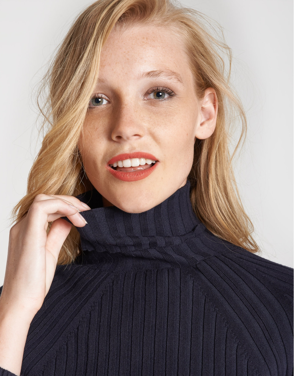 Blue sweater with ribbing - OI20 - % - SS2021 | Roberto Verino