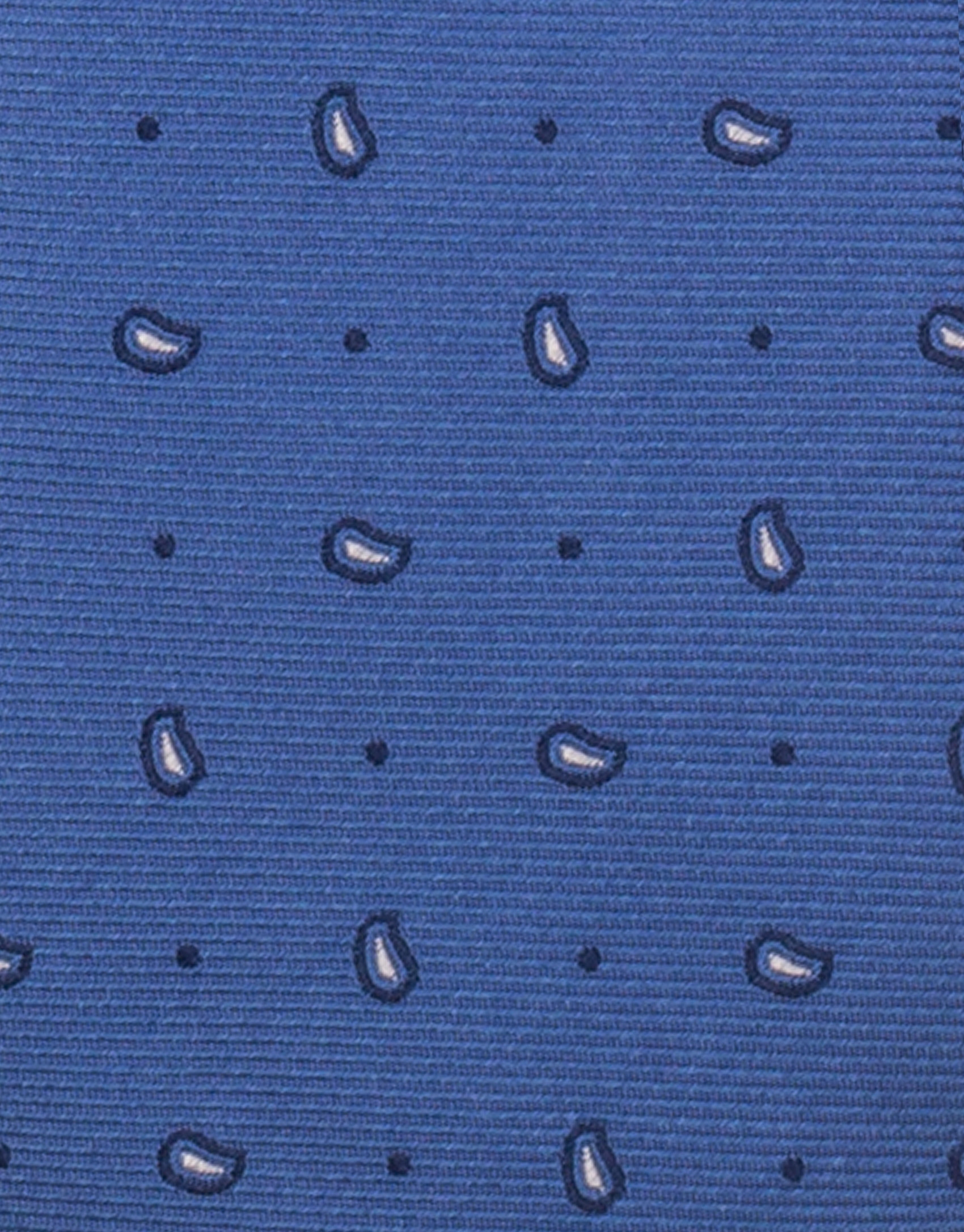 Blue tie with dots