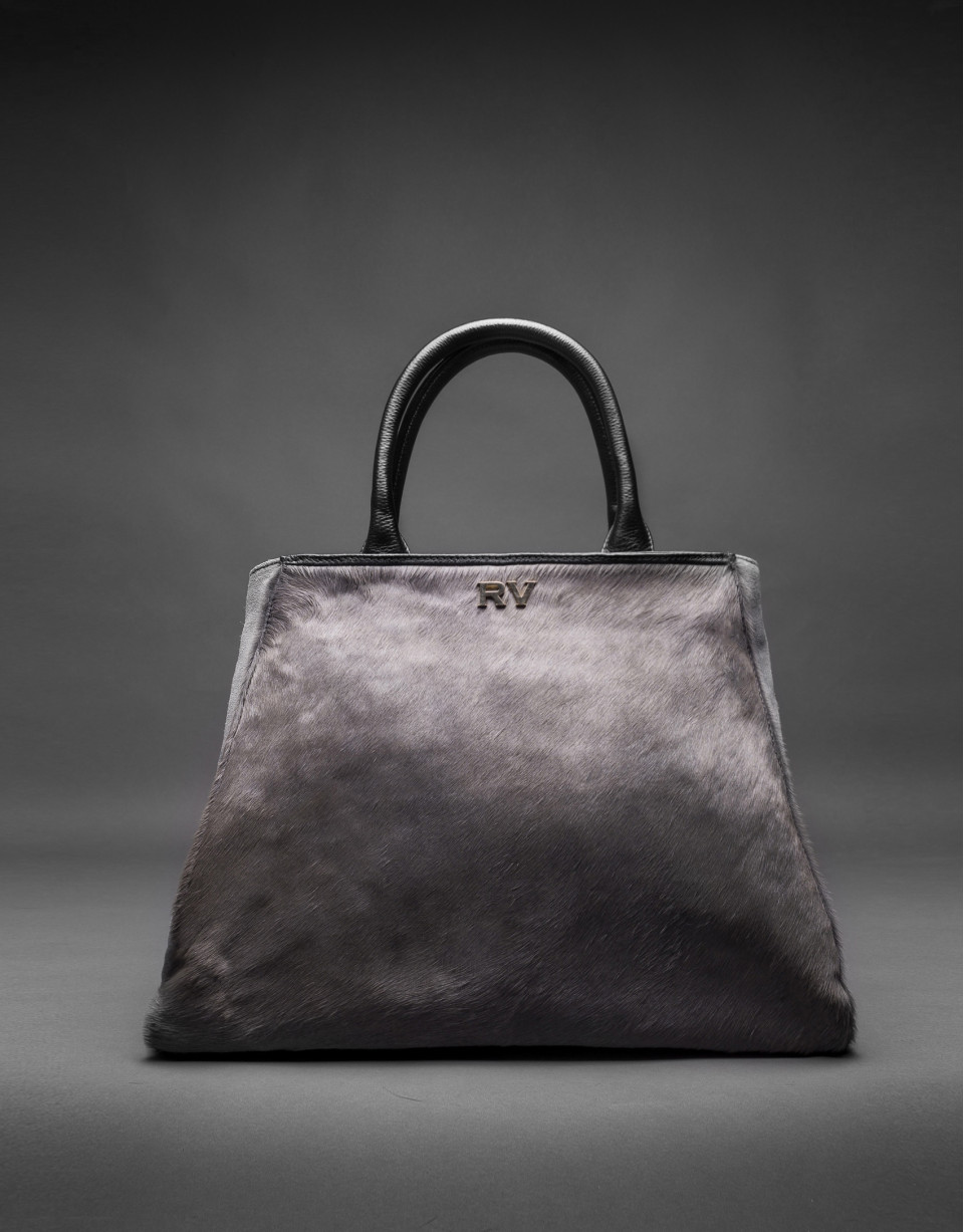 Bolso Justin con pelo de potro en gris combinado con piel y ante en negro