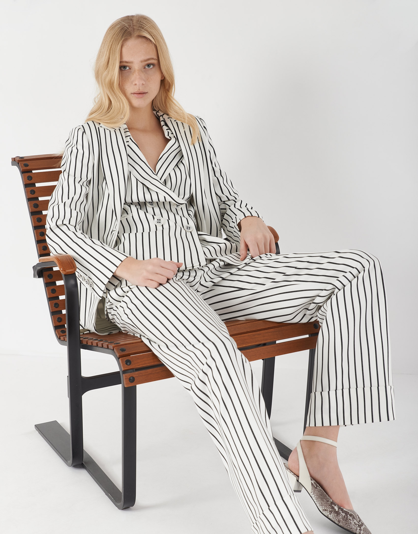 Black and white striped straight pants - Woman | Roberto Verino