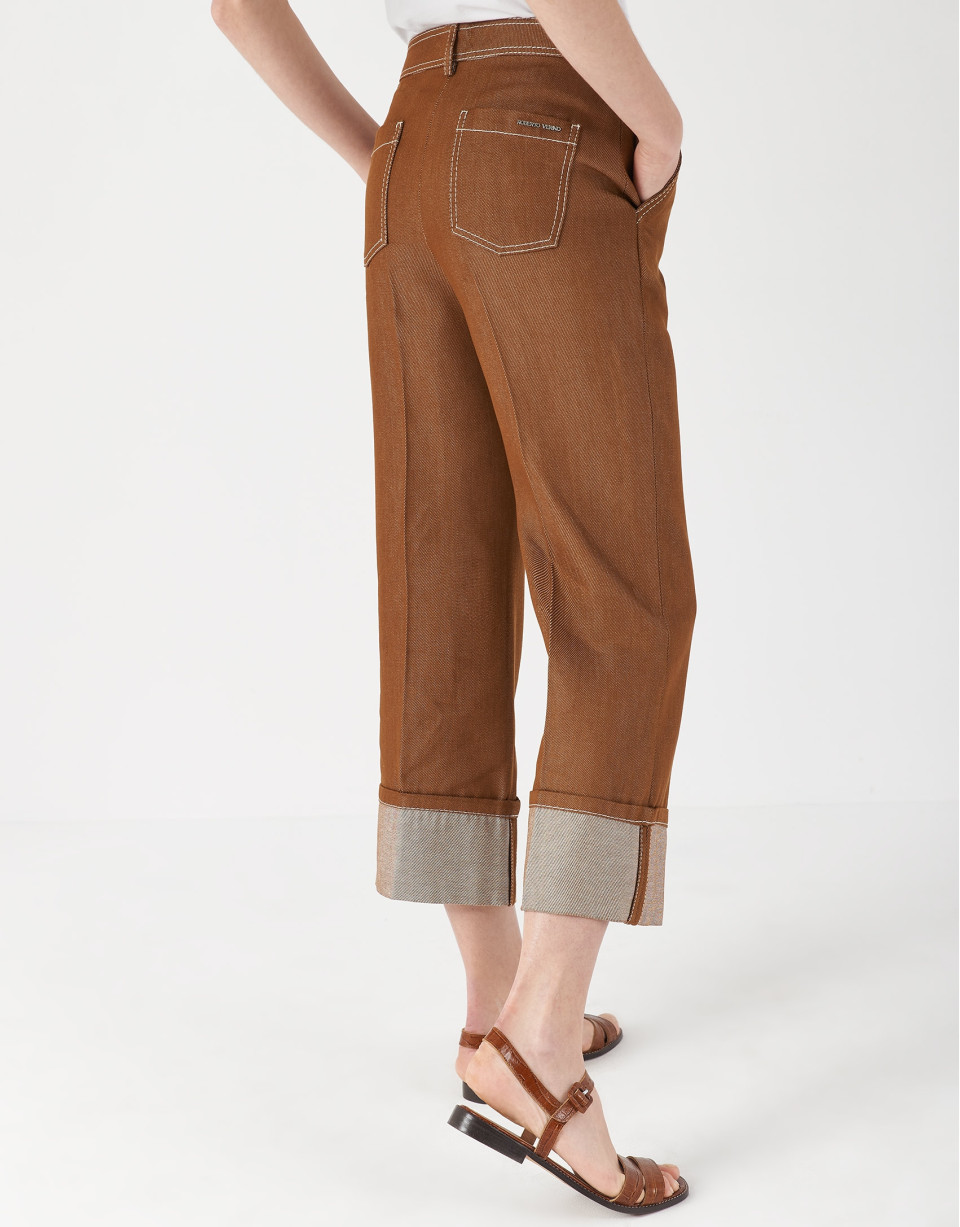 Brown high-waisted pants with turned up cuffs | Roberto Verino