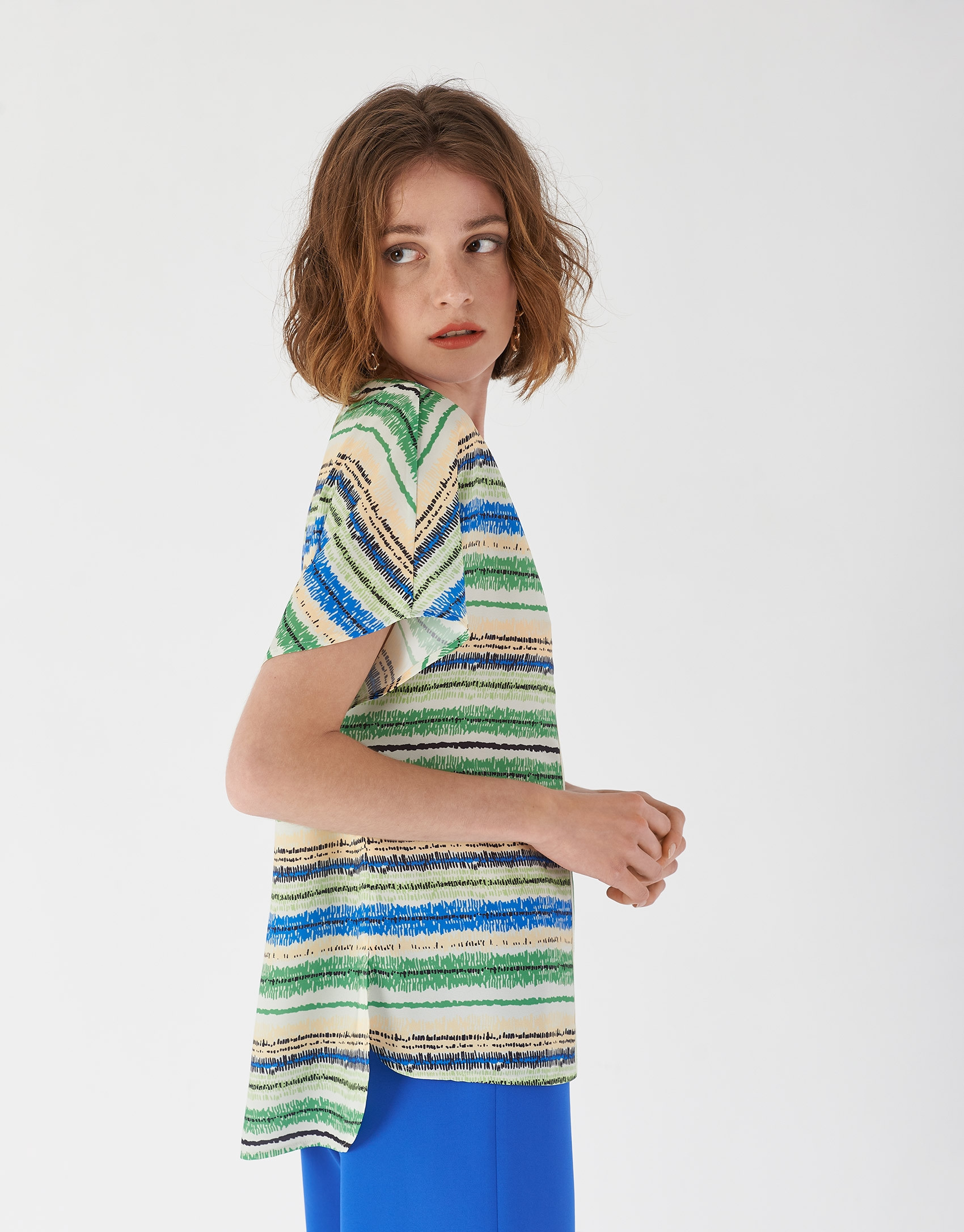 Multicolor loose shirt with V neck - Woman | Roberto Verino
