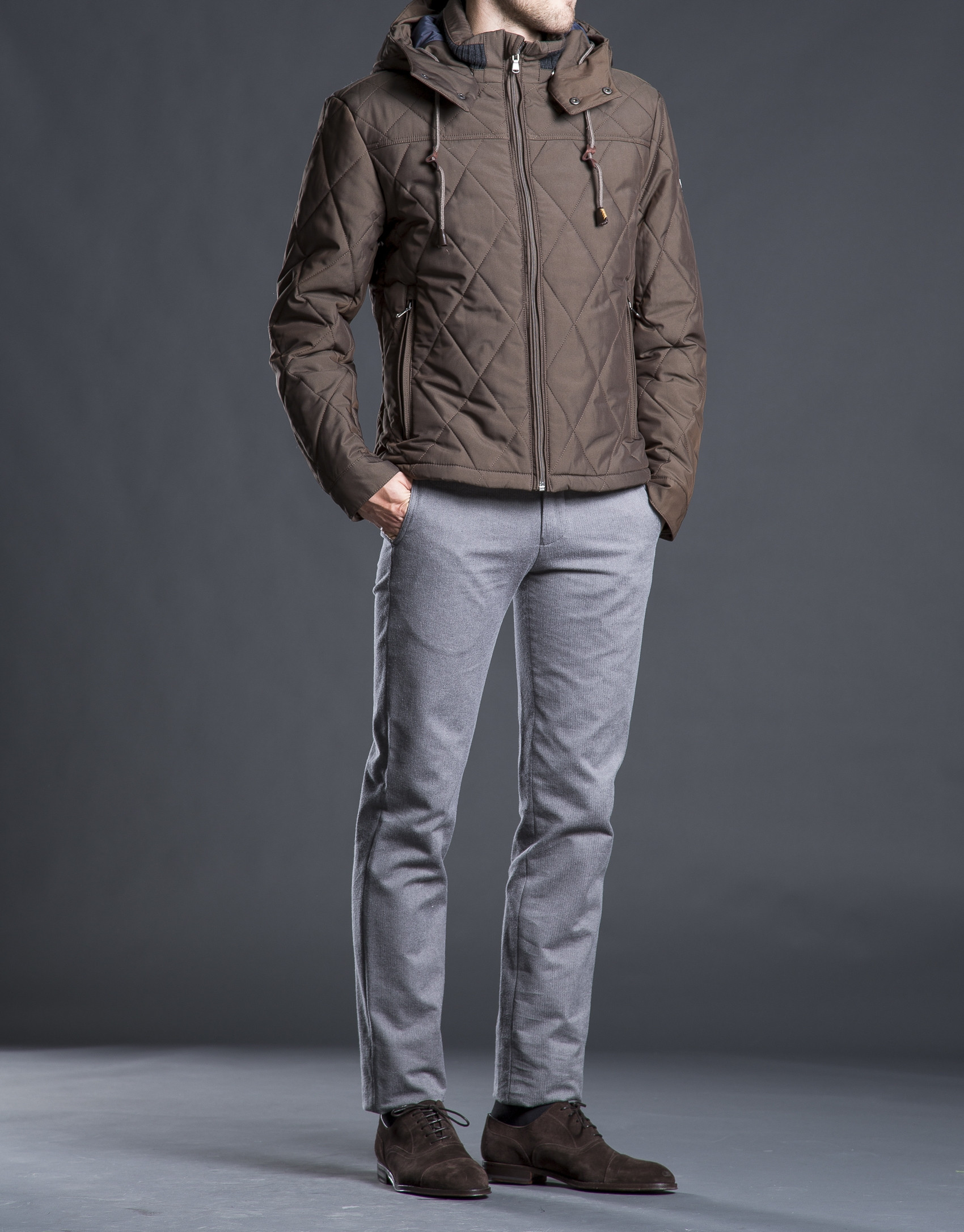 Deportiva capucha marrón
