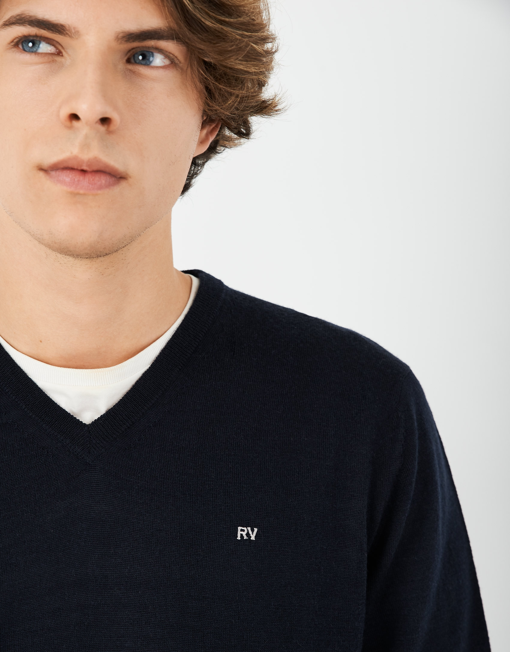 Jersey escote pico azul marino - Hombre | Roberto Verino