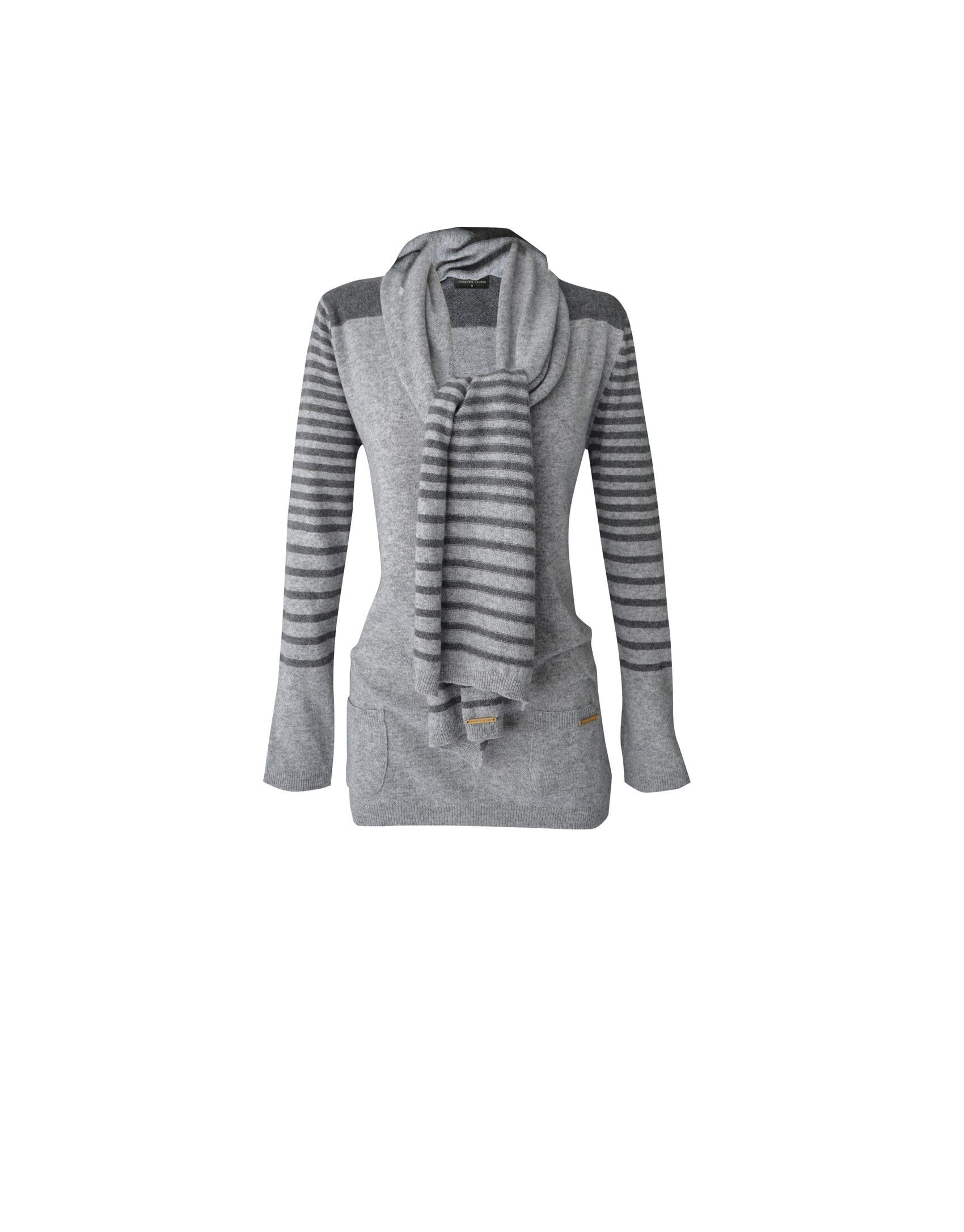 Striped contrasted greys pullover and scarf 