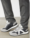 Zapatilla deportiva pieles grises