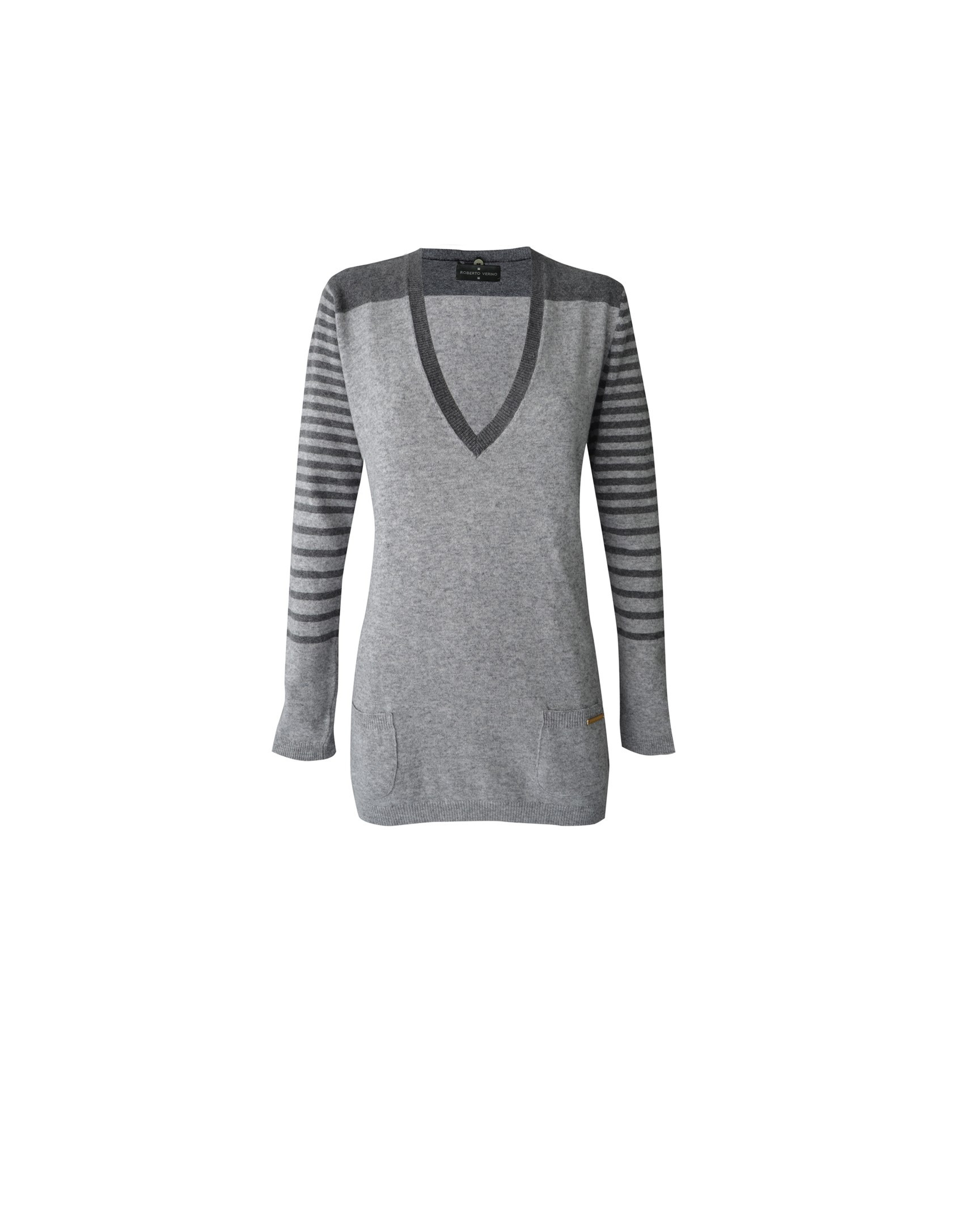 Striped contrasted greys pullover and scarf 