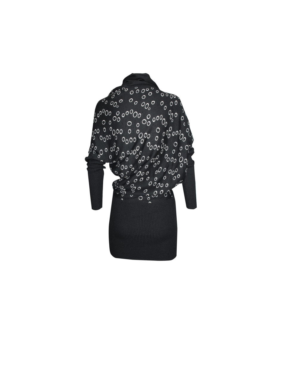 Dress with circular jaquard pattern