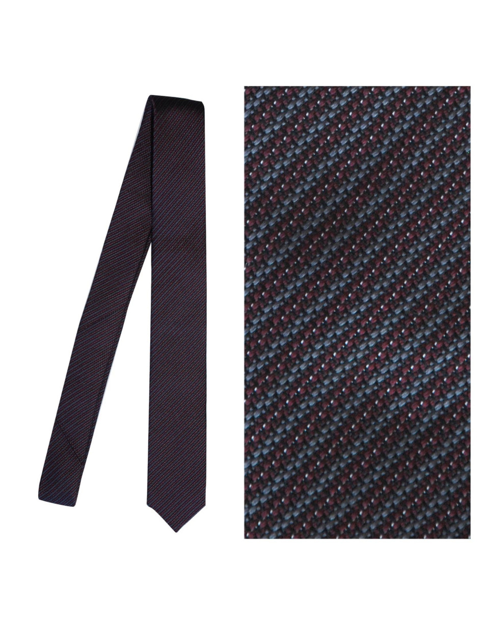 Red bordeaux tie