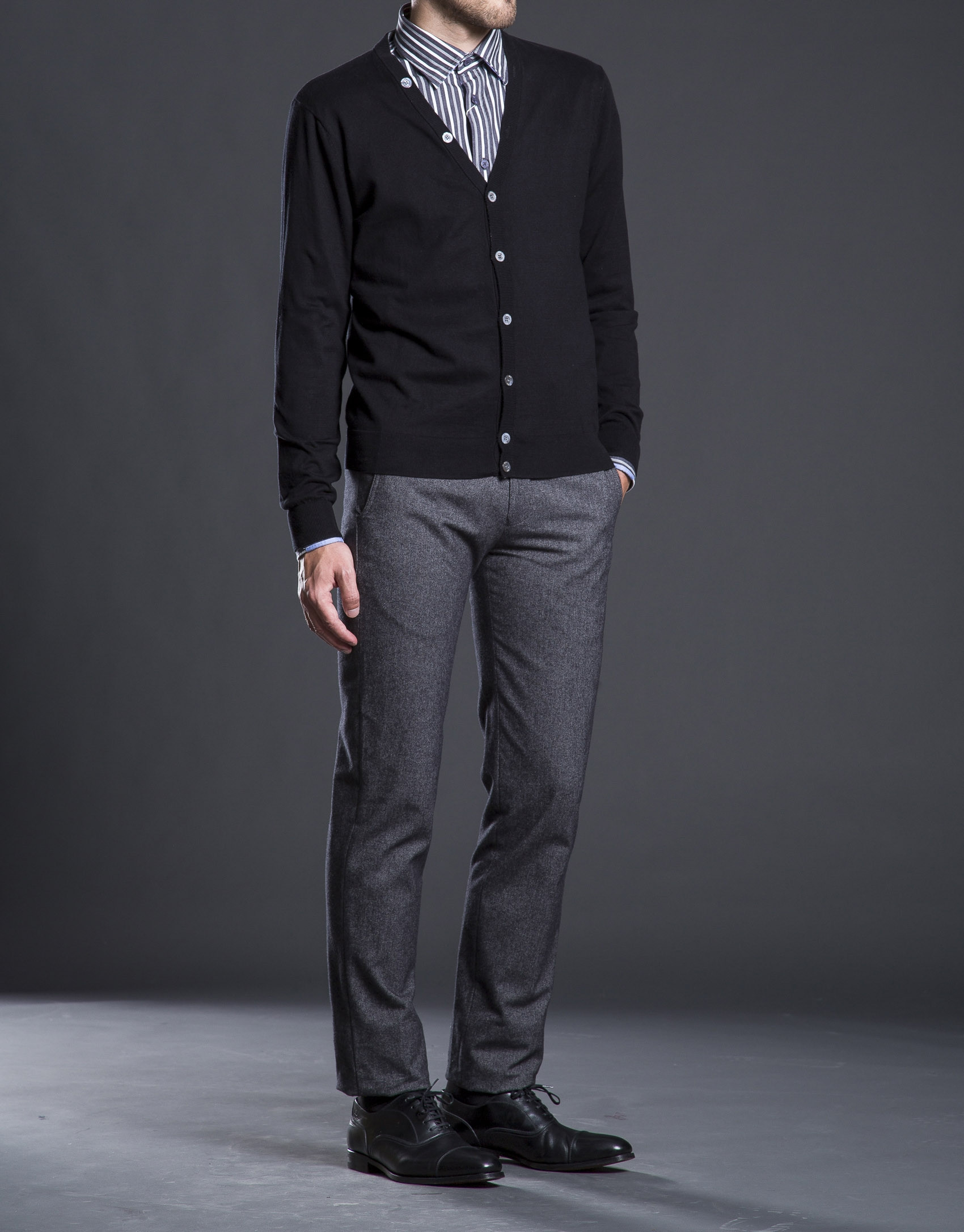 Cardigan punto negro coderas