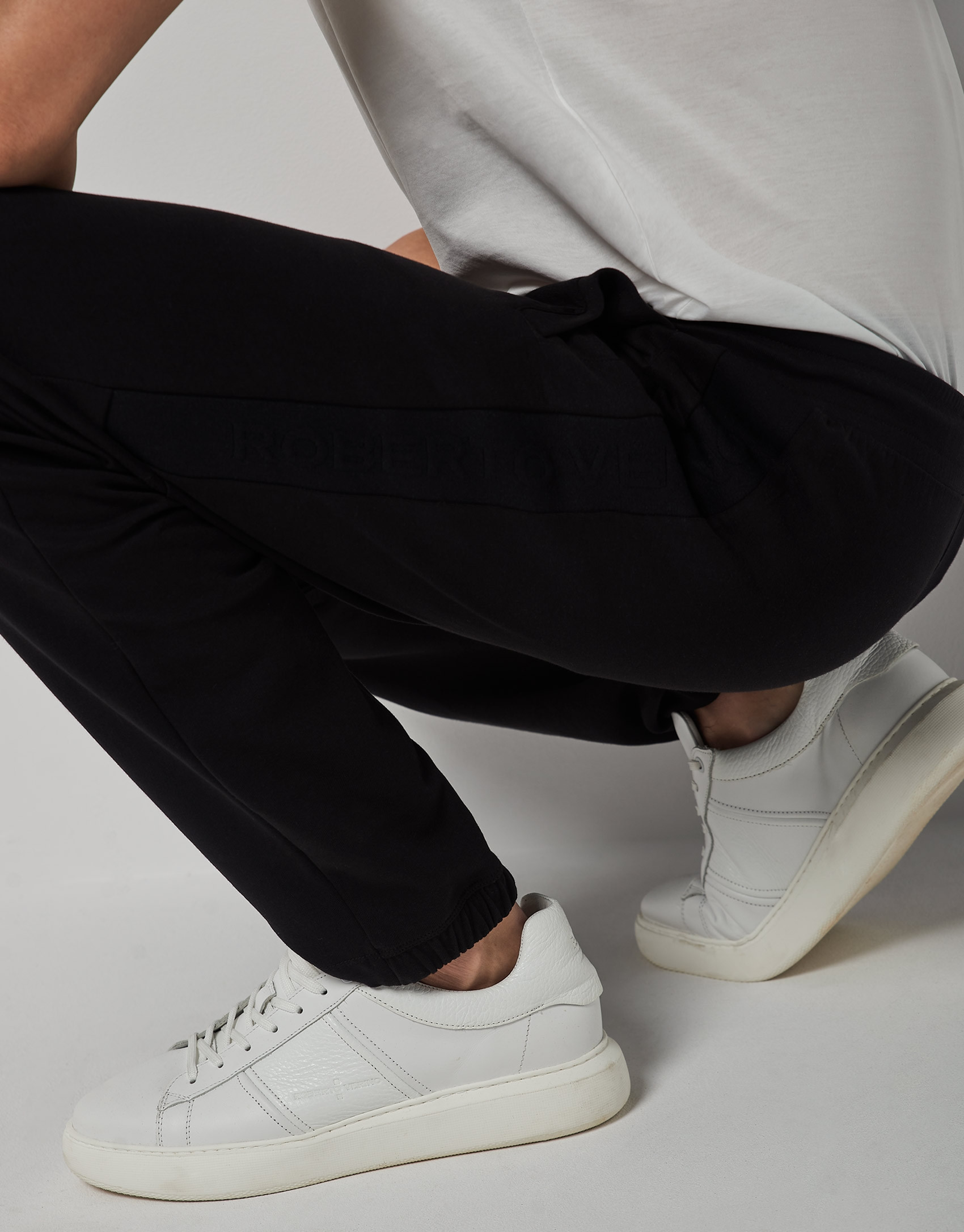 Black jogging pants - Man - AW2022 | Roberto Verino