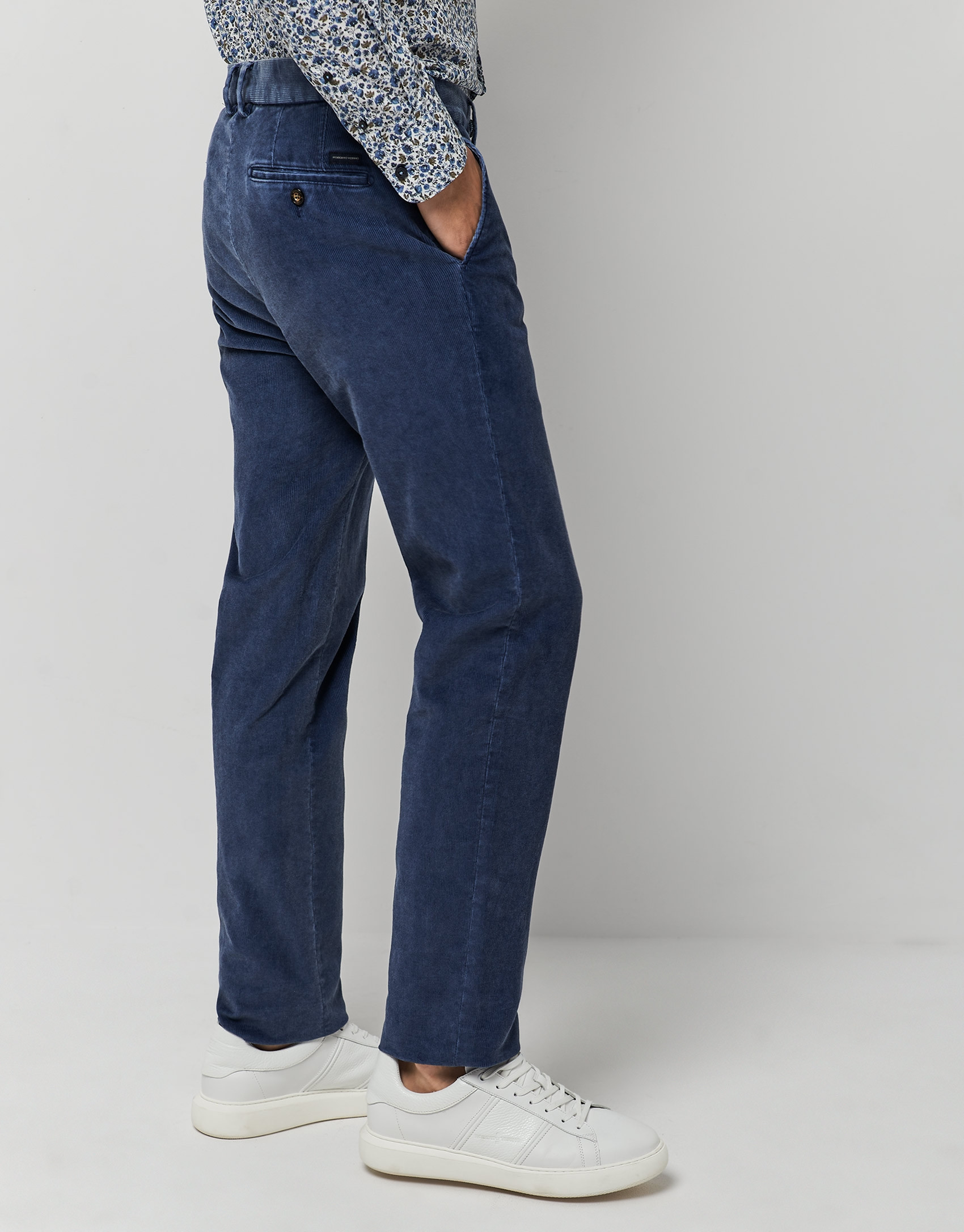 Blue corduroy chino pants - Man - AW2022 | Roberto Verino