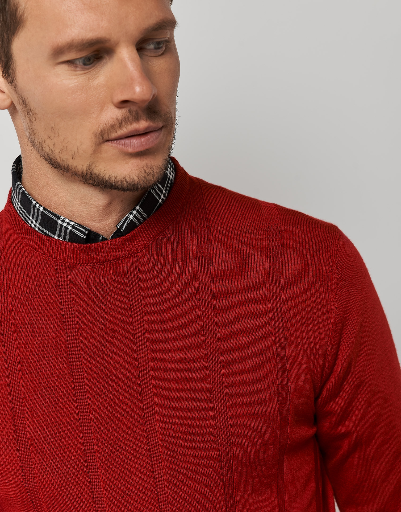 Red wide ribbed sweater - Man - AW2022 | Roberto Verino