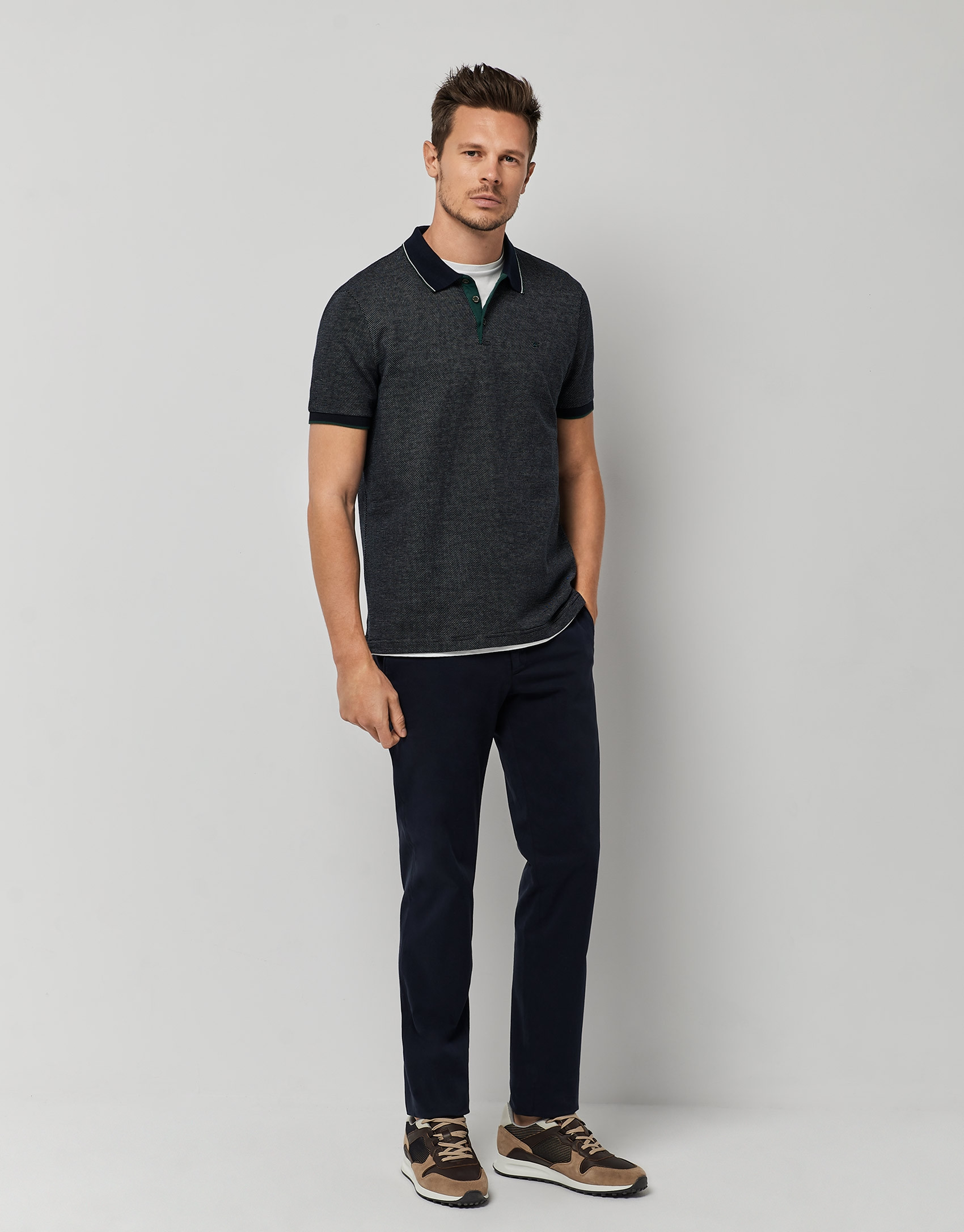 Navy blue dyed chino trousers - Man - AW2022 | Roberto Verino