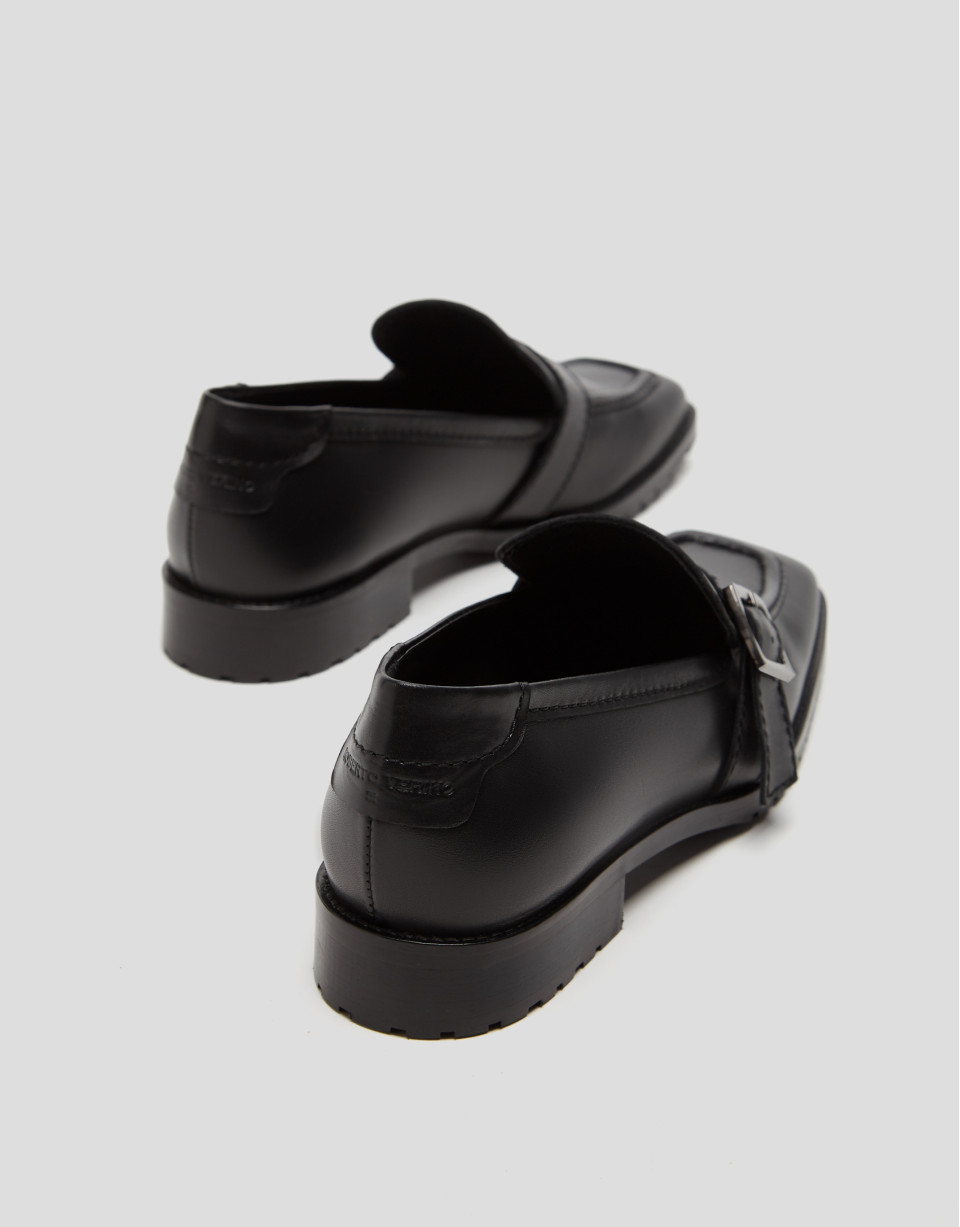 Zapato mocasín piel negra