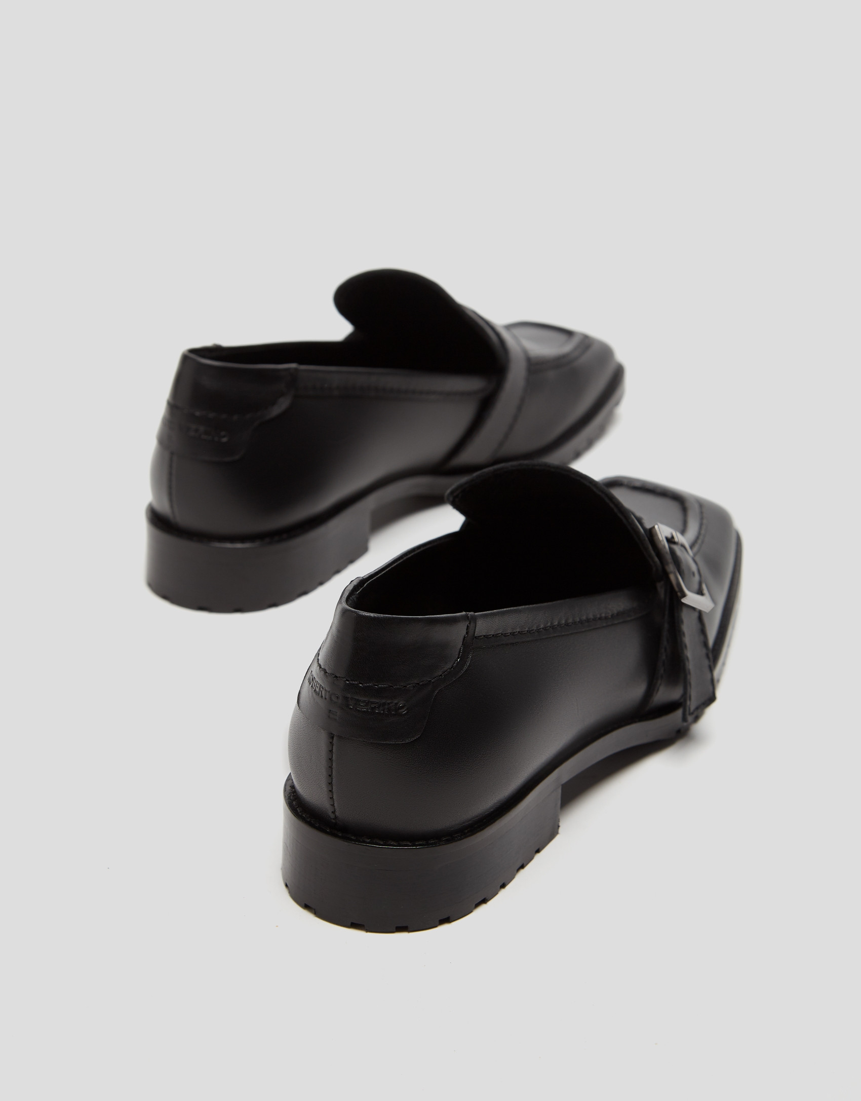 Zapato mocasín piel negra