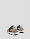 Zapatilla deportiva tonos marrones