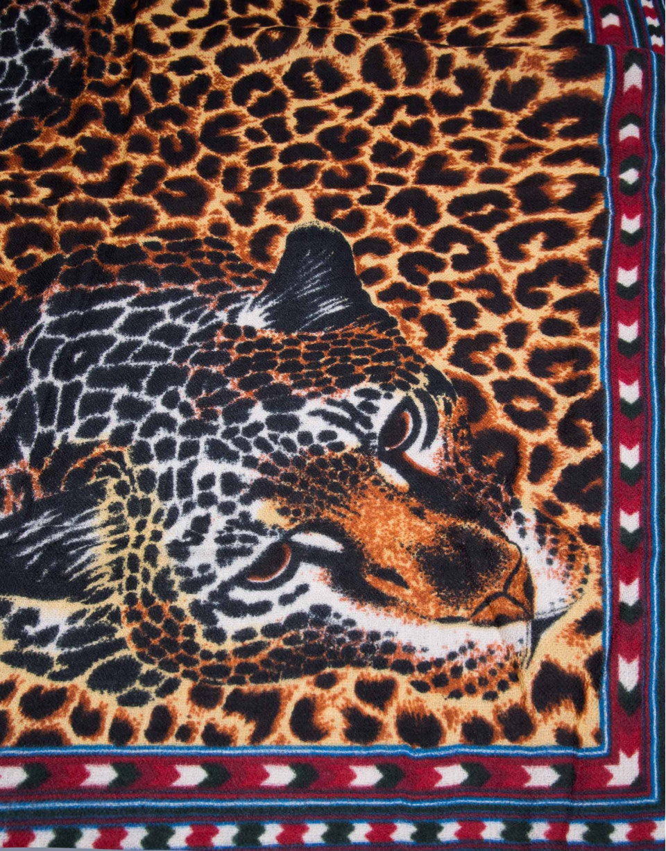 pañuelo estampado leopardo