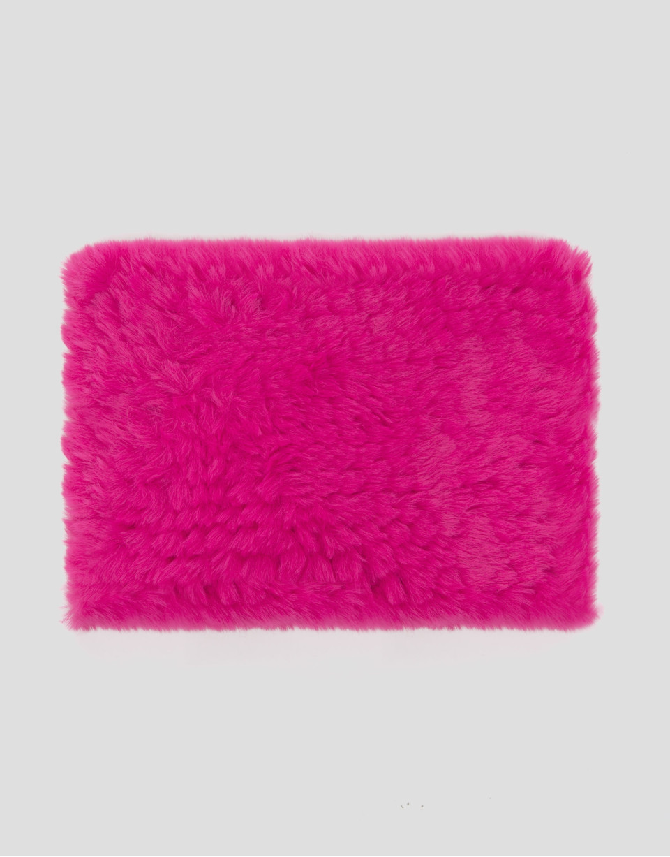 Soft fuchsia tubular collar