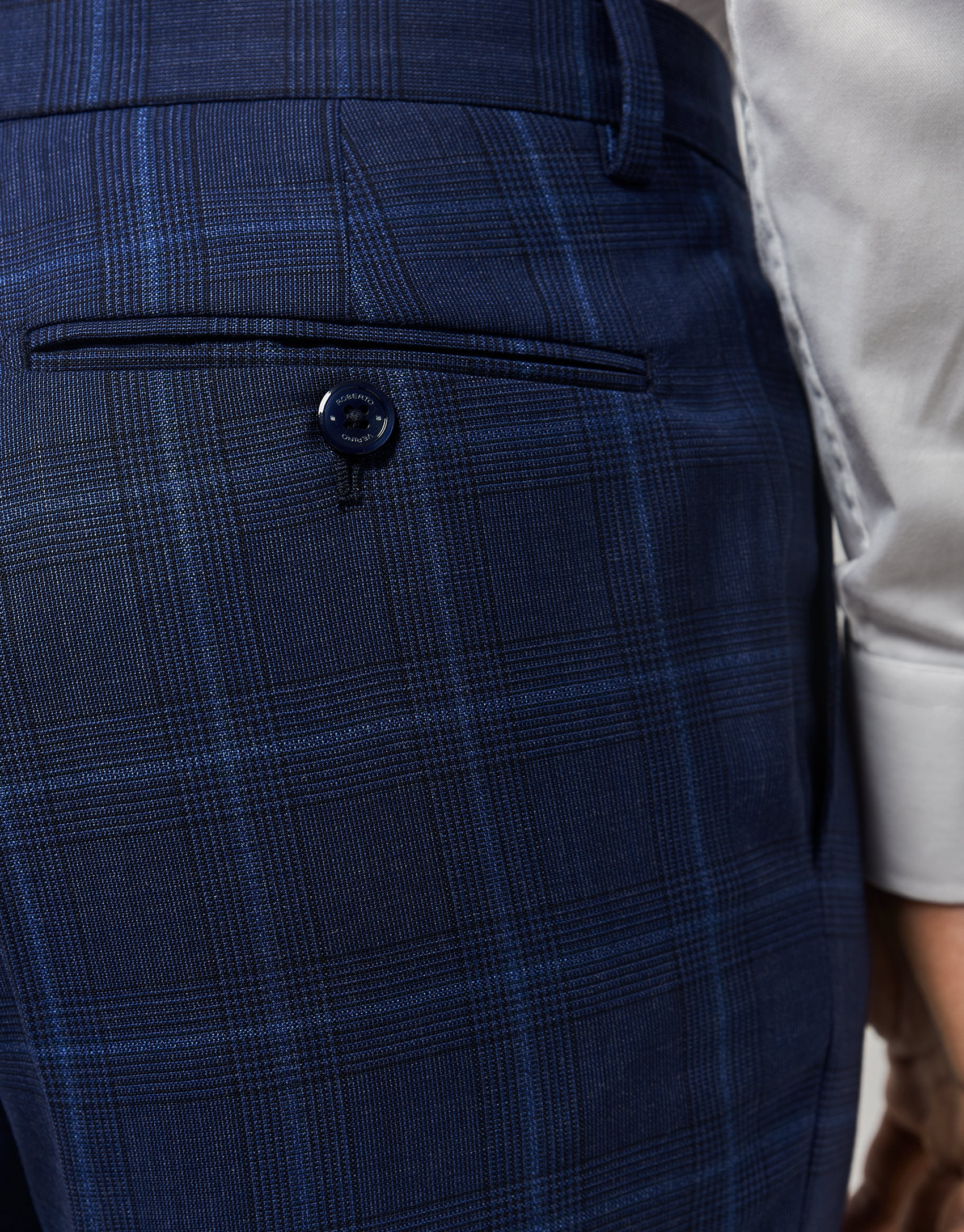Traje half canvas slim fit cuadro azules perfil crudo