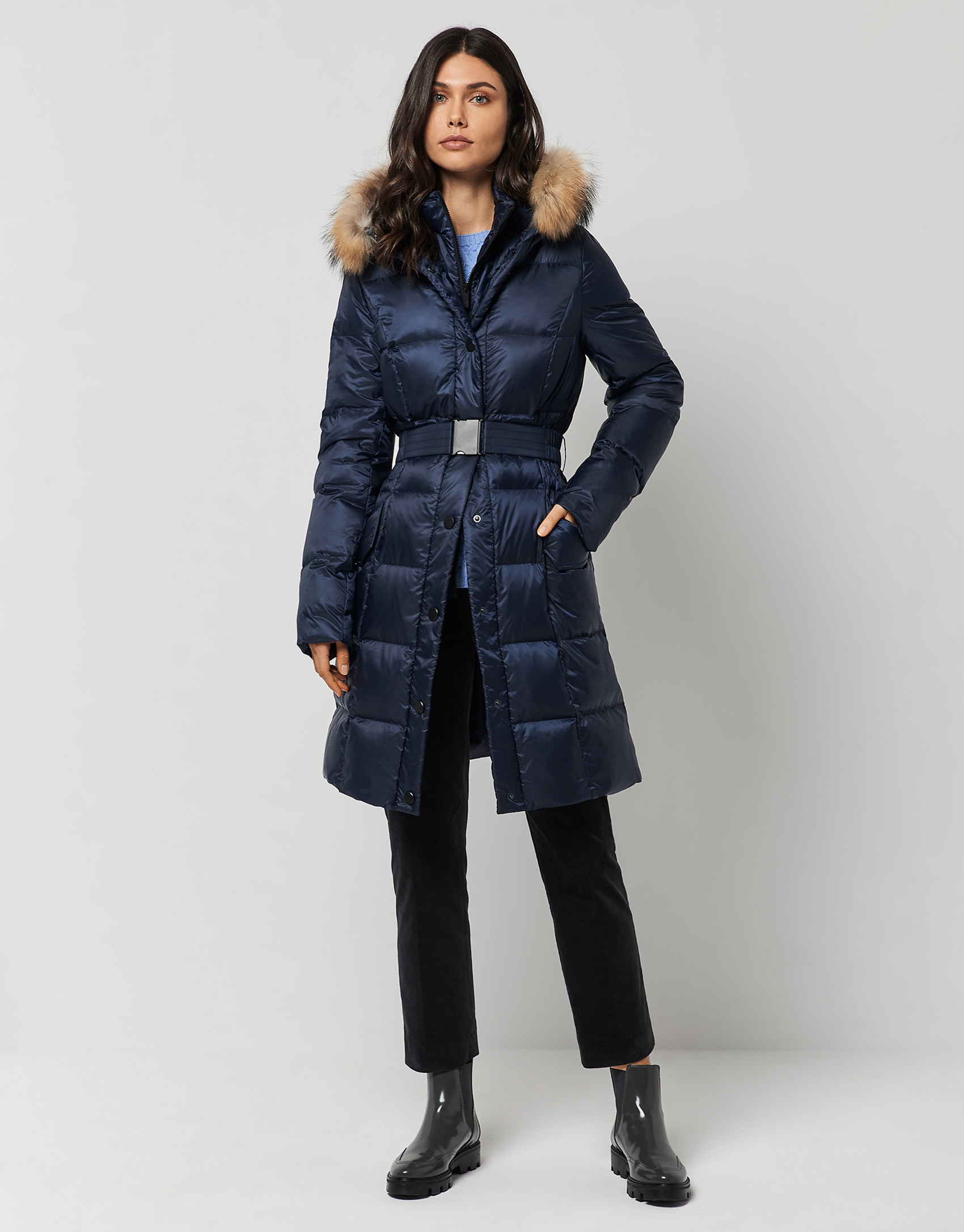 Long dark blue quilted coat with fur hood | Roberto Verino