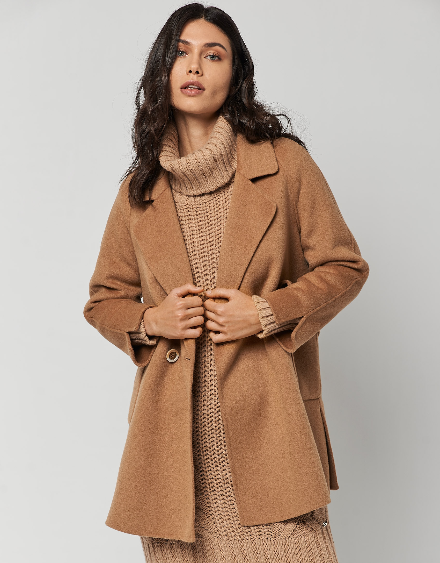 Three-quarter camel cloth jacket - Woman | Roberto Verino