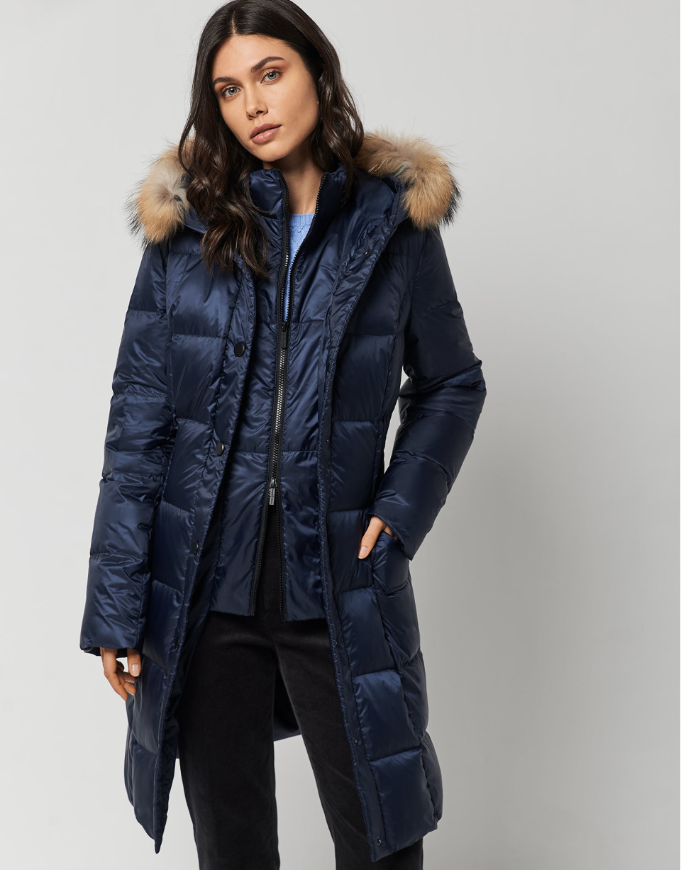 Long dark blue quilted coat with fur hood | Roberto Verino
