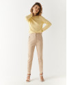 Cream colored fitted pants with zippered pockets | Roberto Verino