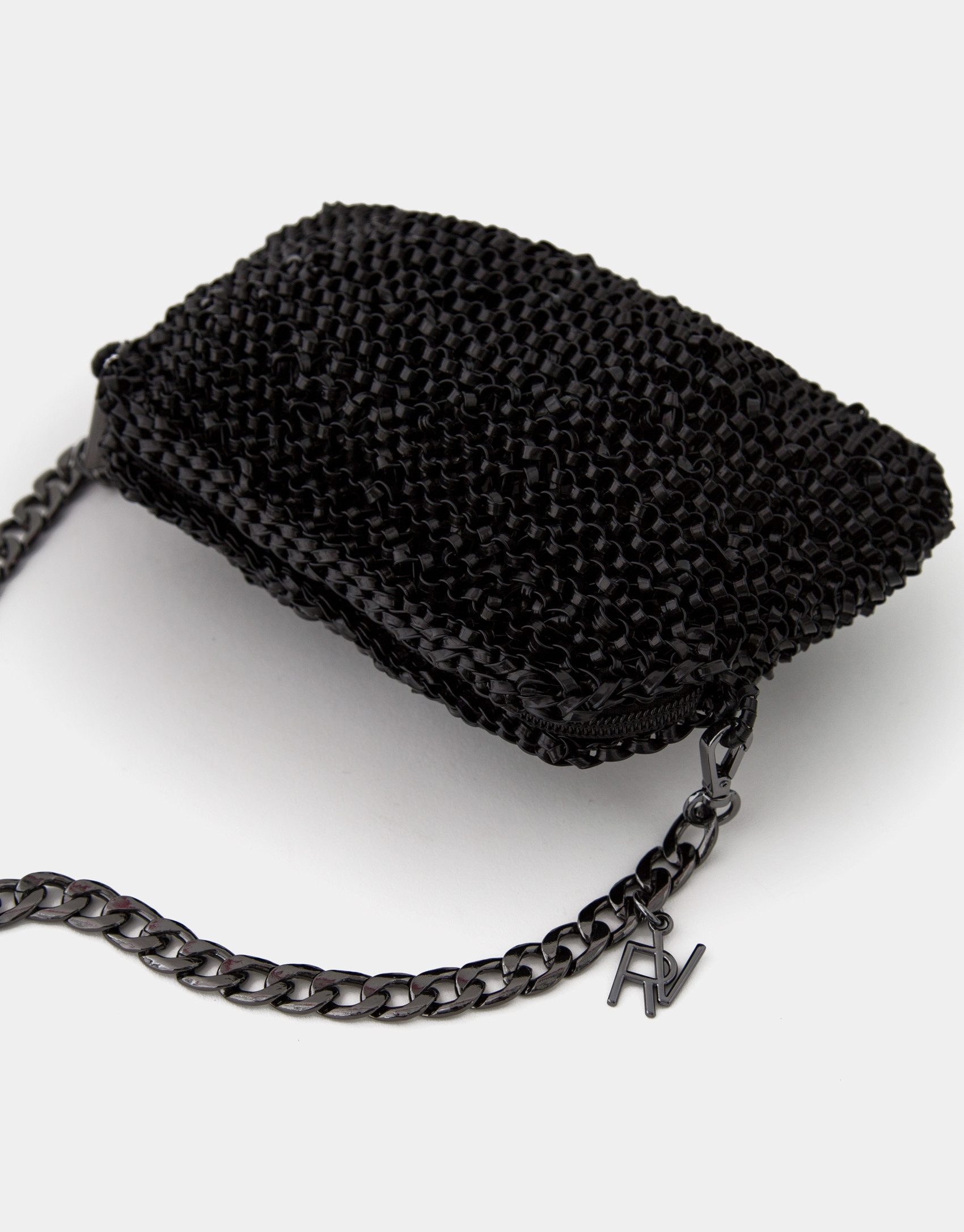 Black hand- braided Devyn shoulder bag - AW2023 | Roberto Verino