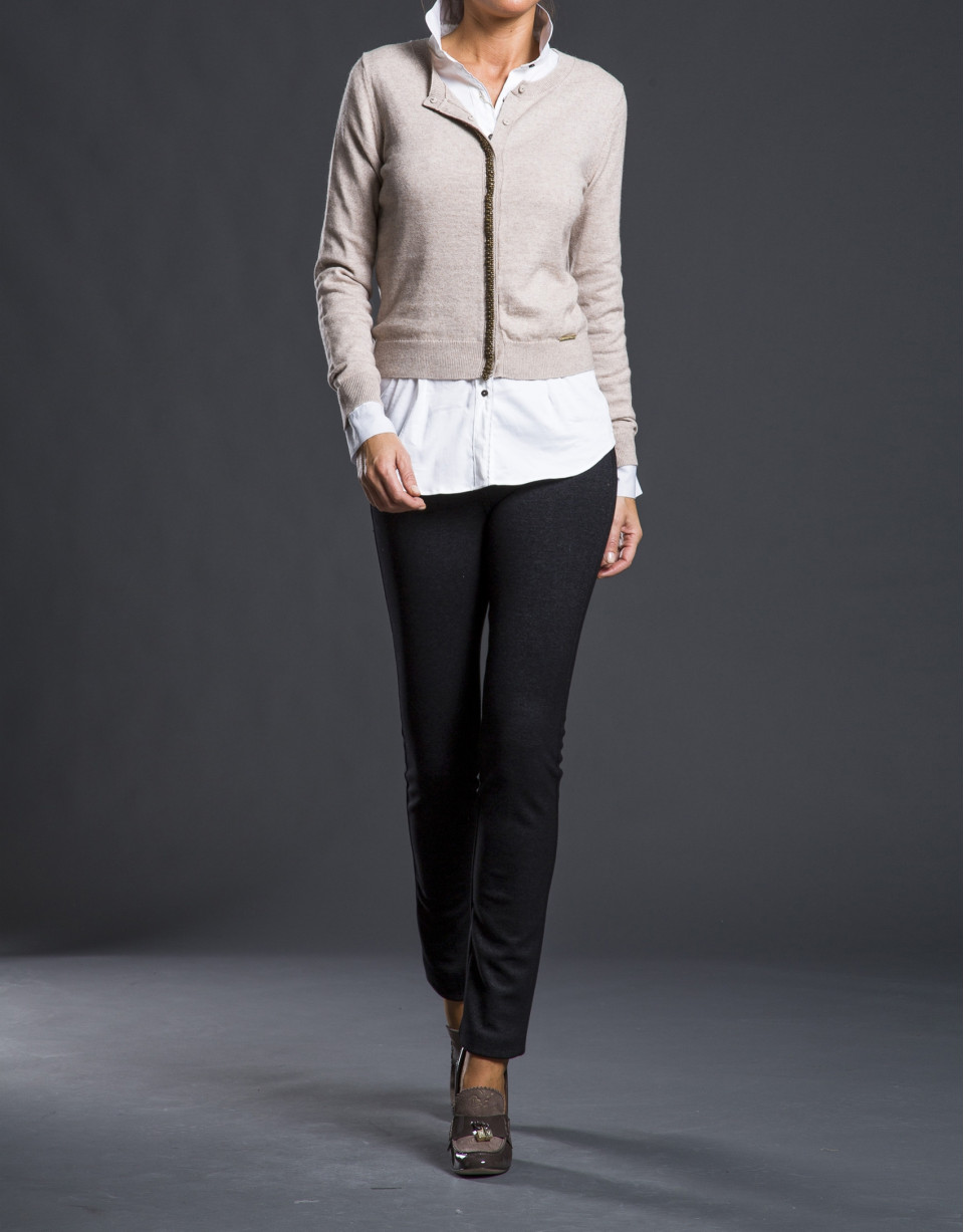 Chaqueta punto beige pasamanería