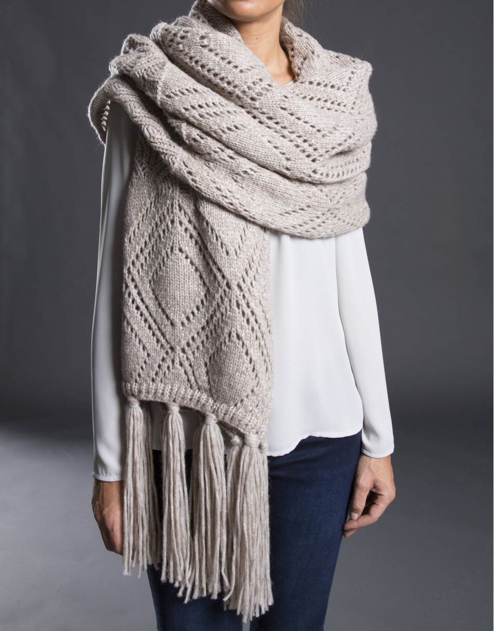 Beige vigoré knit stole