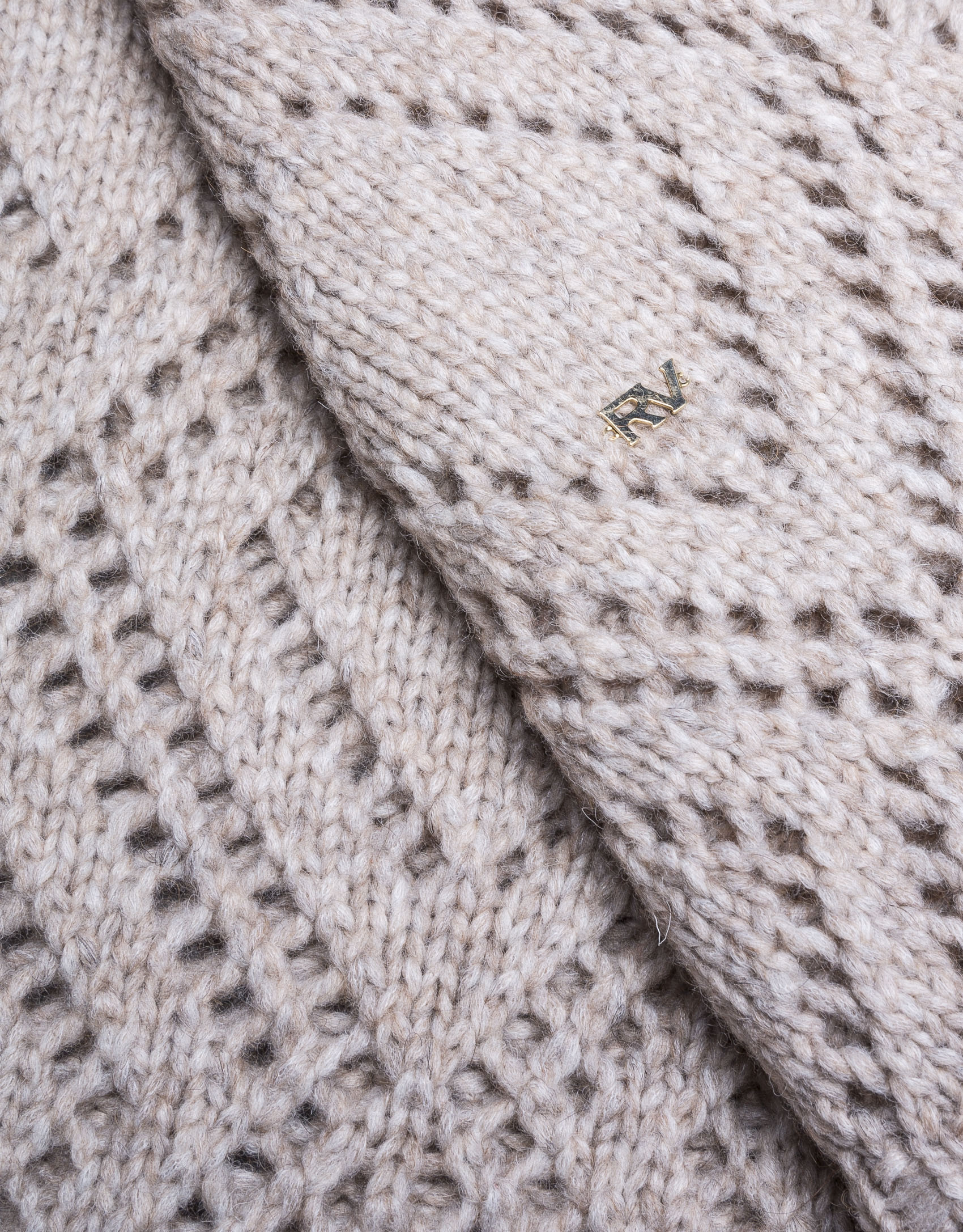 Beige vigoré knit stole