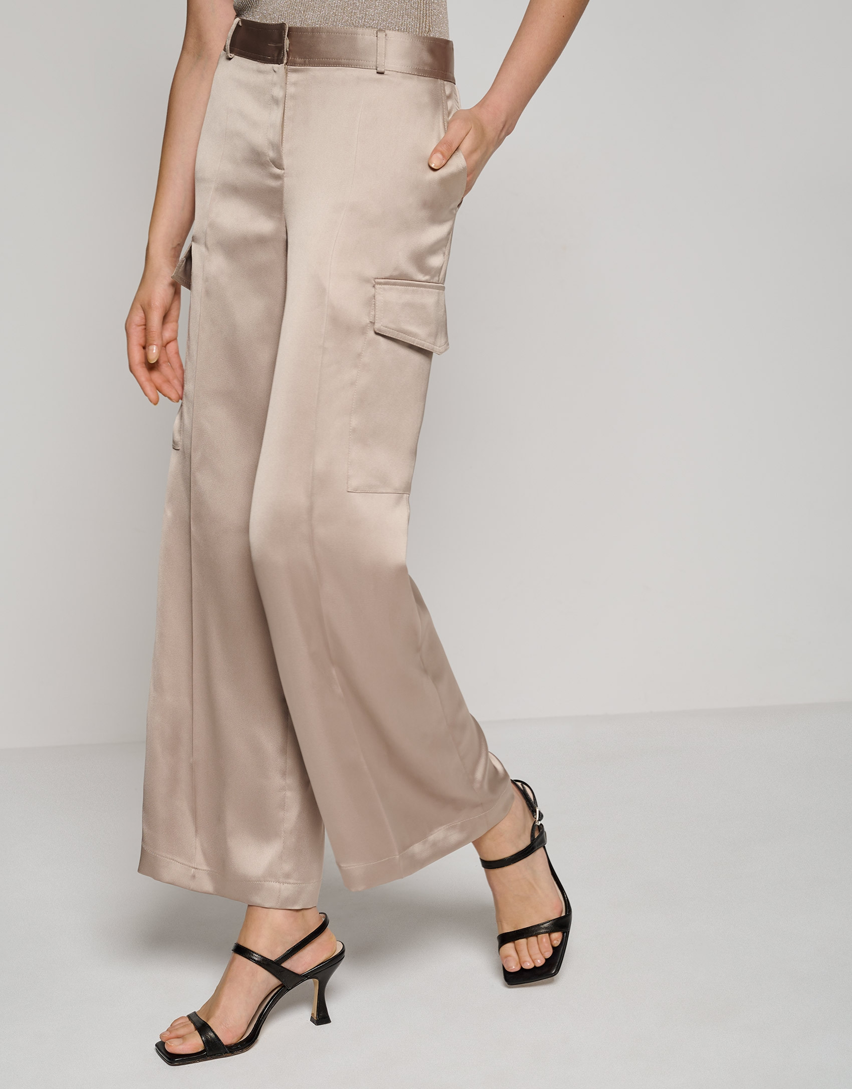 Mink-colored satin wide cut cargo pants - Woman | Roberto Verino